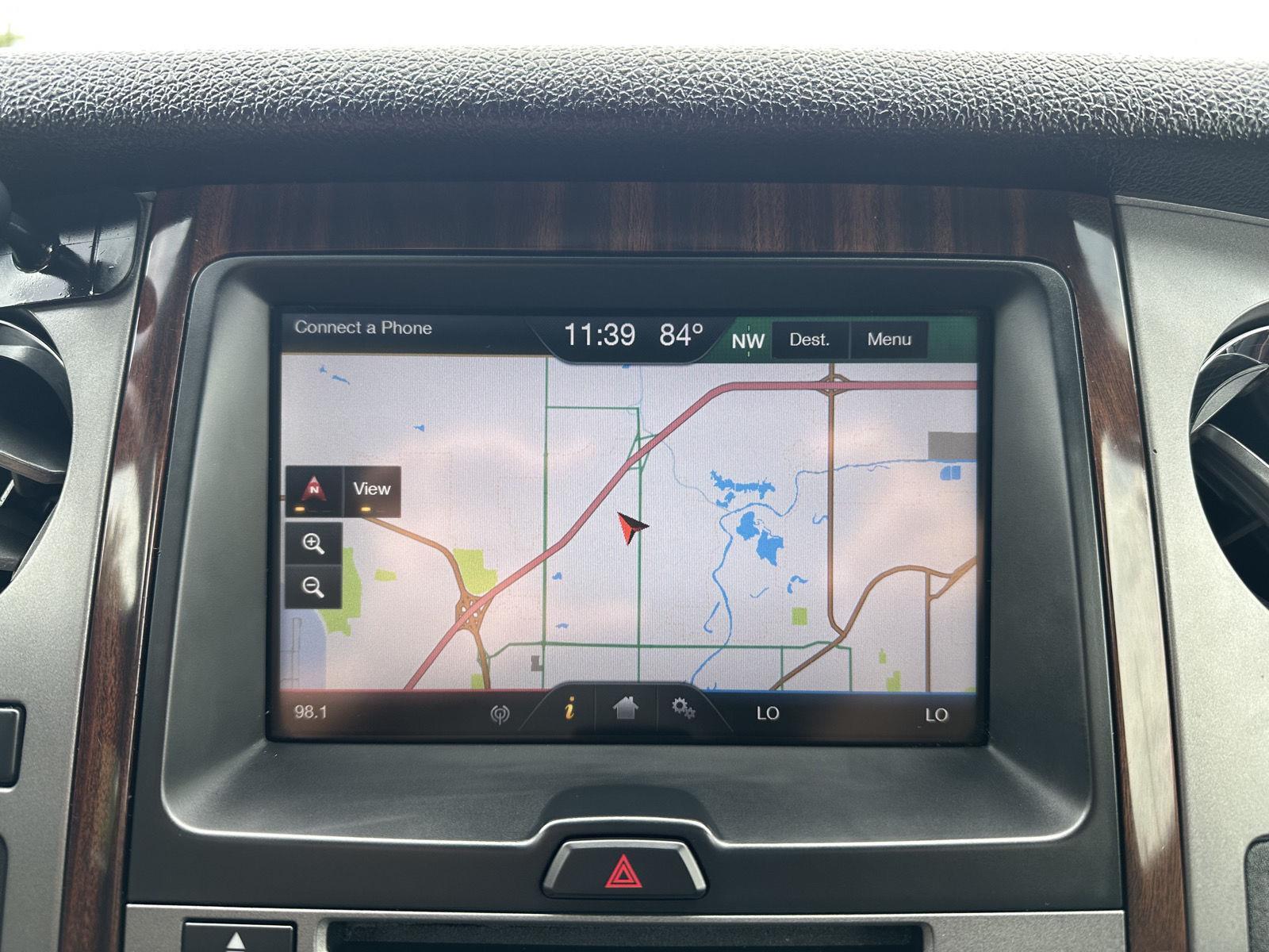 Vehicle photo 28