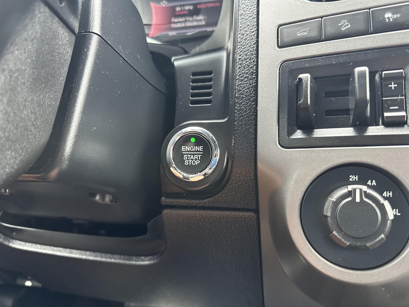 Vehicle photo 29