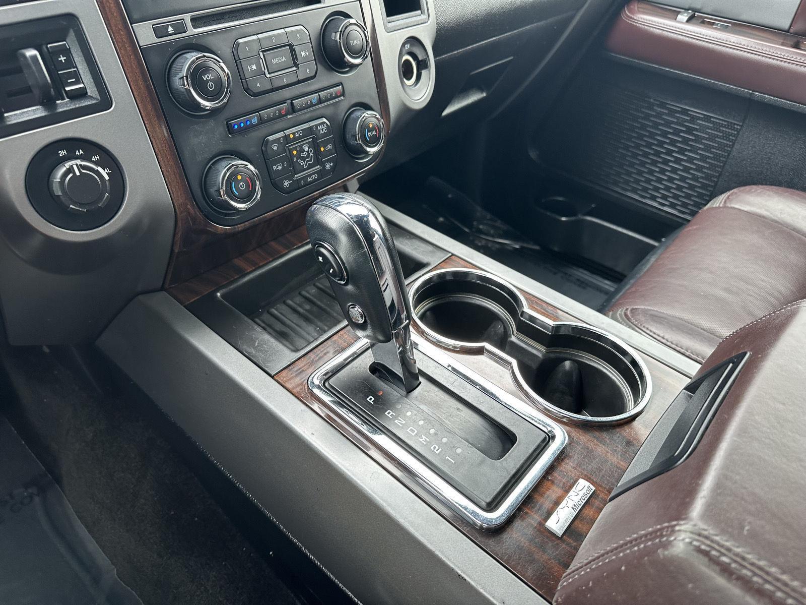 Vehicle photo 33