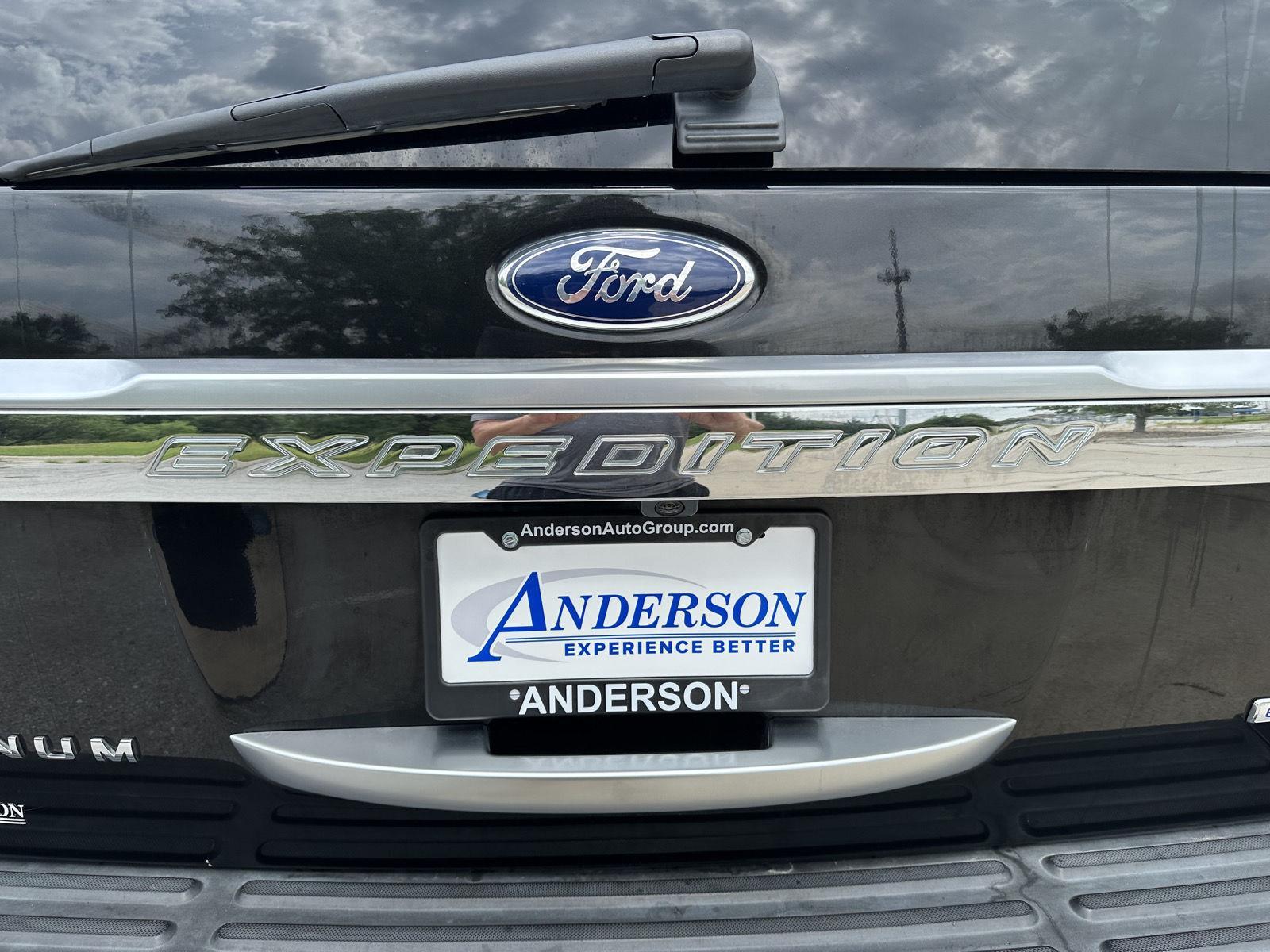 Vehicle photo 41