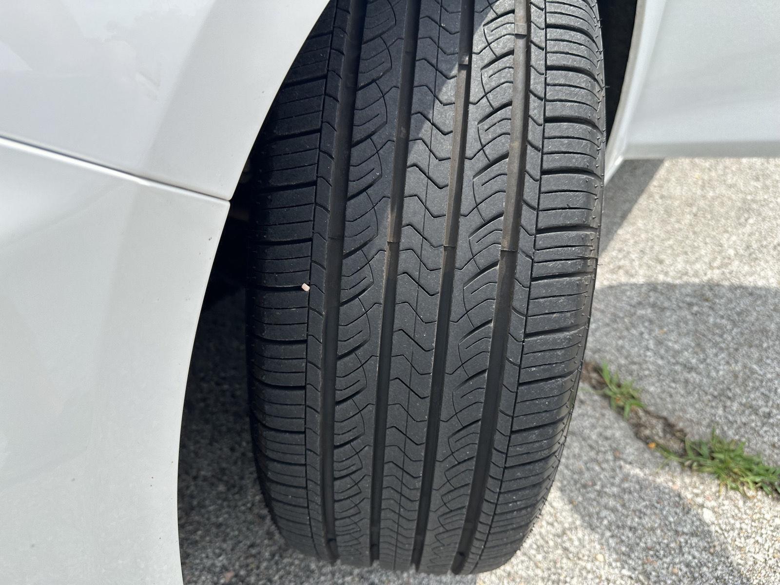 Vehicle photo 11