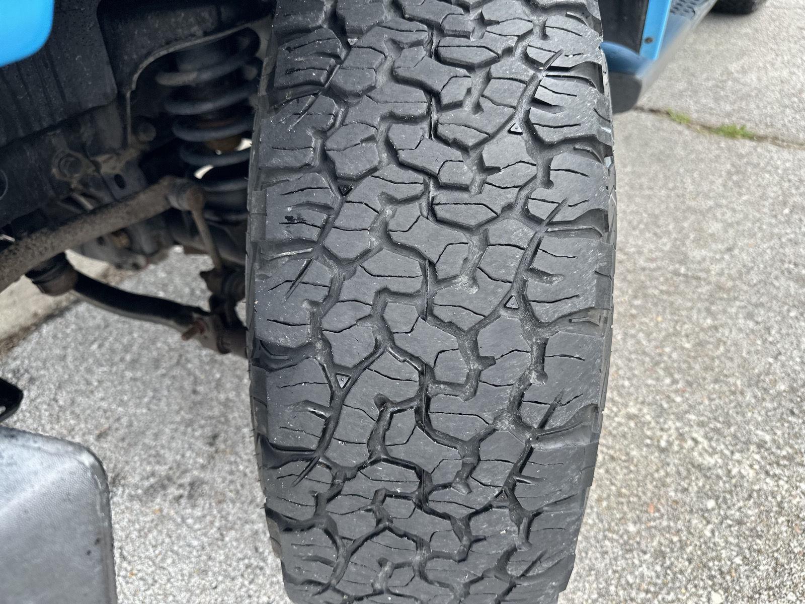 Vehicle photo 11