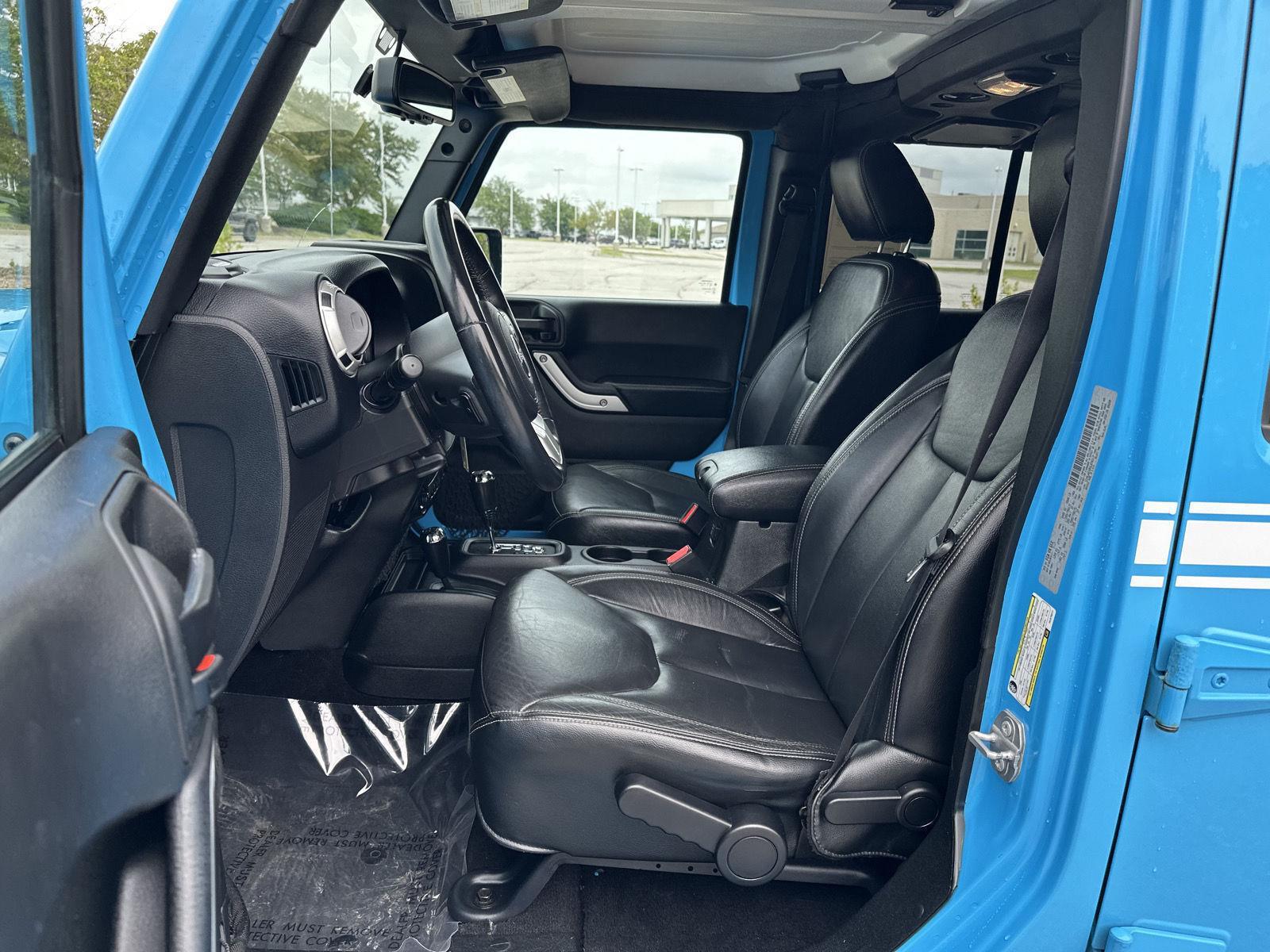 Vehicle photo 17