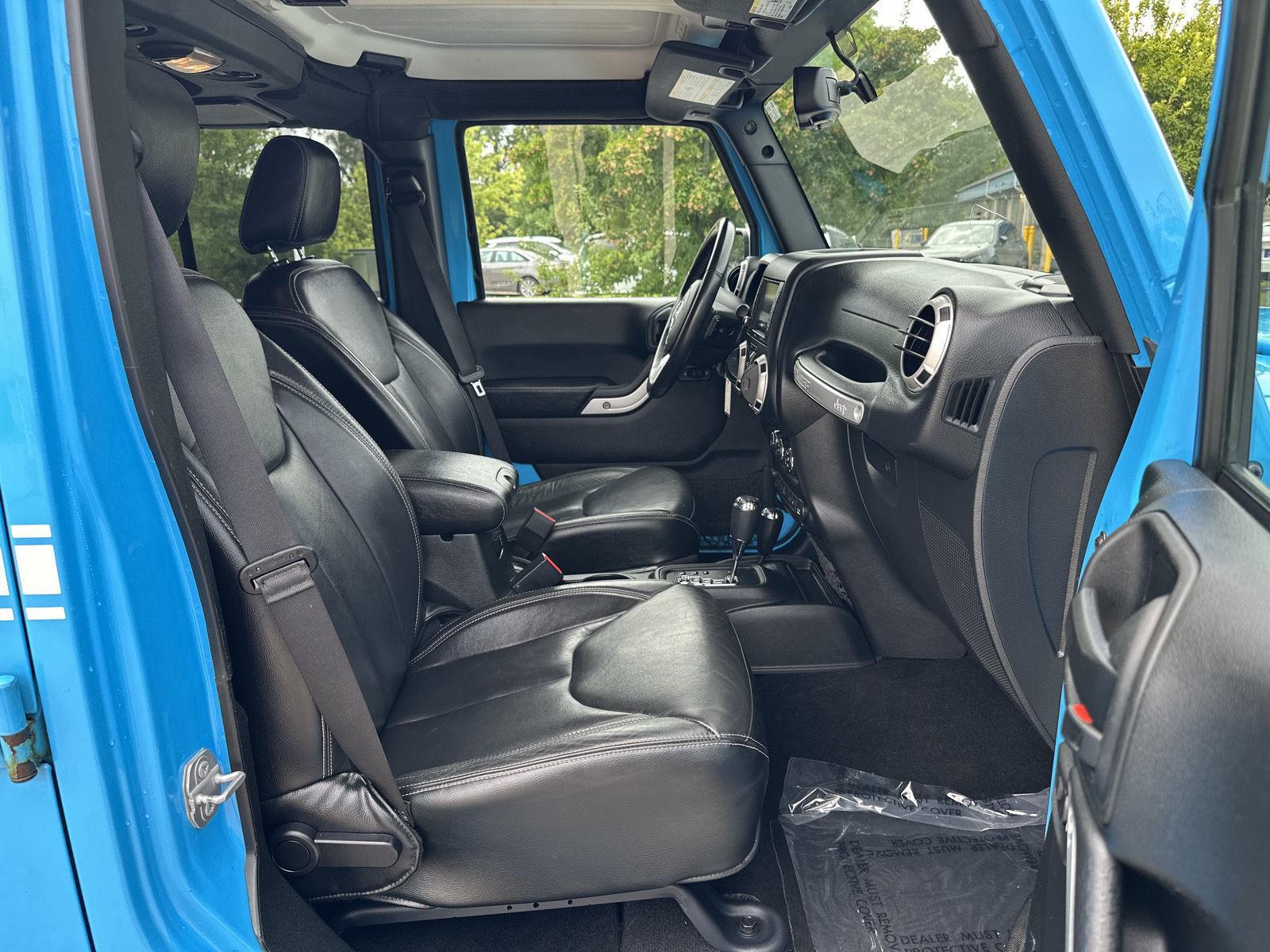 Vehicle photo 19