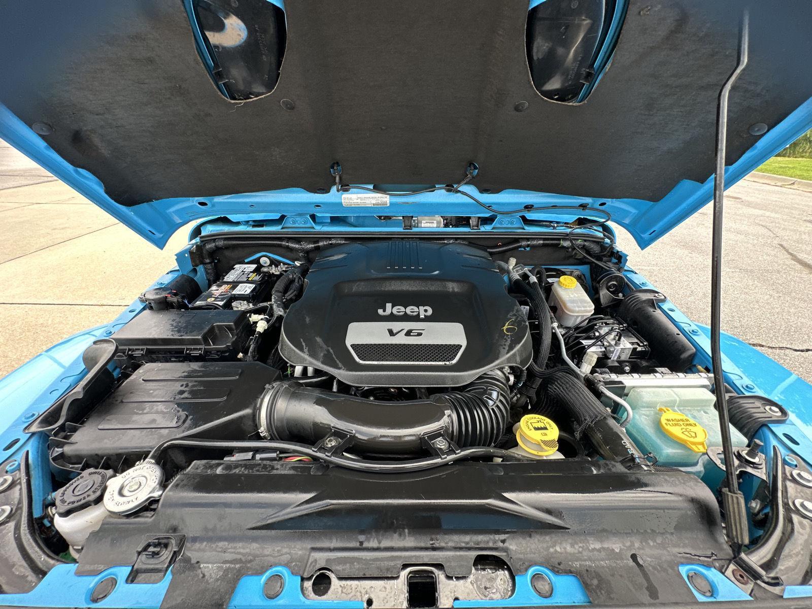 Vehicle photo 30