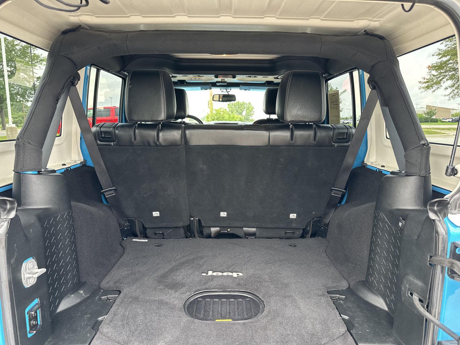 Vehicle photo 31