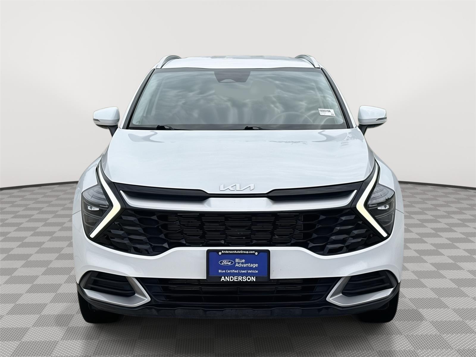 Vehicle photo 4