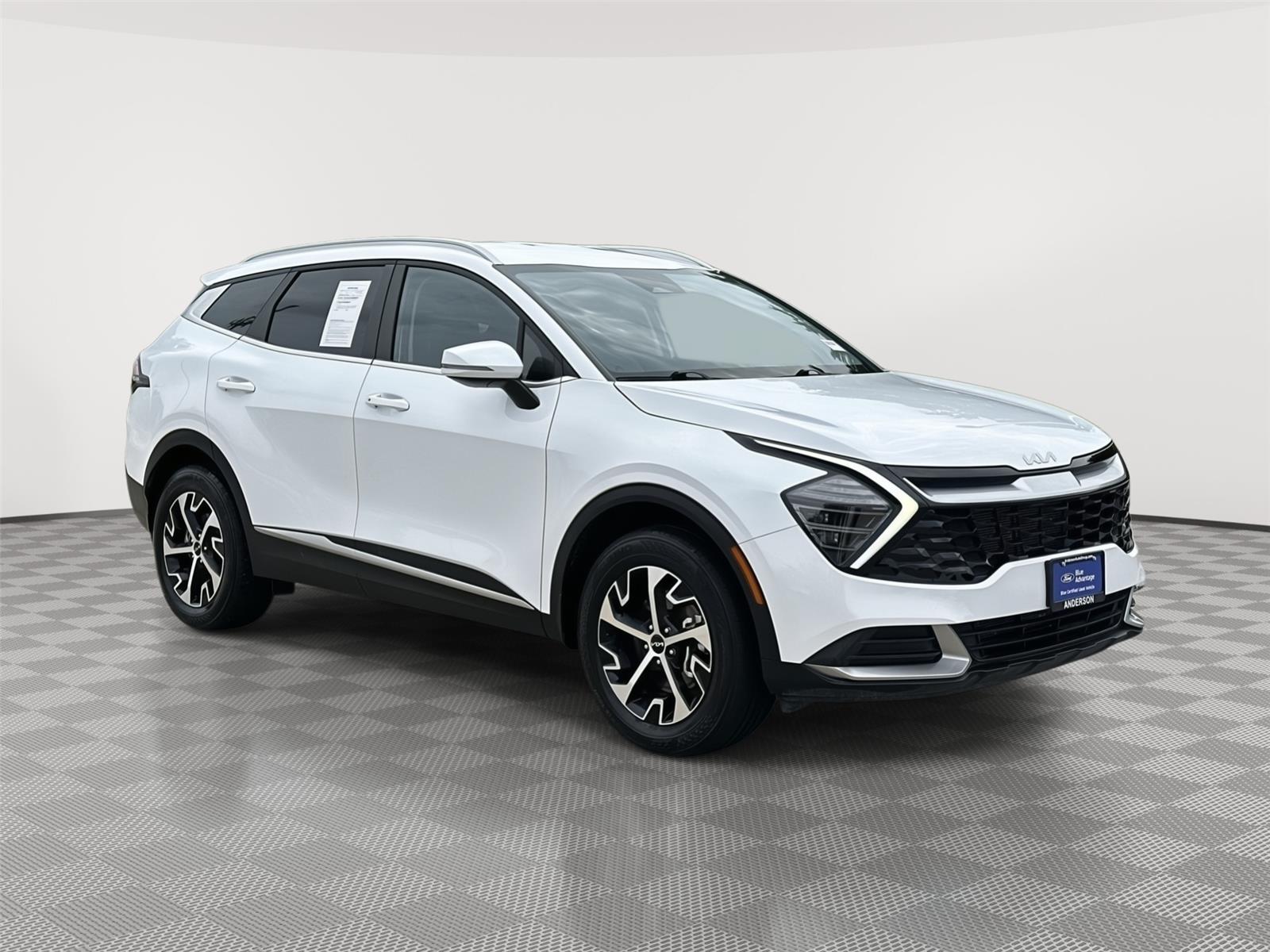 Vehicle photo 5