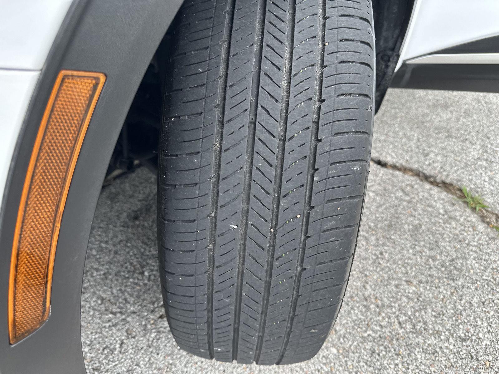 Vehicle photo 11