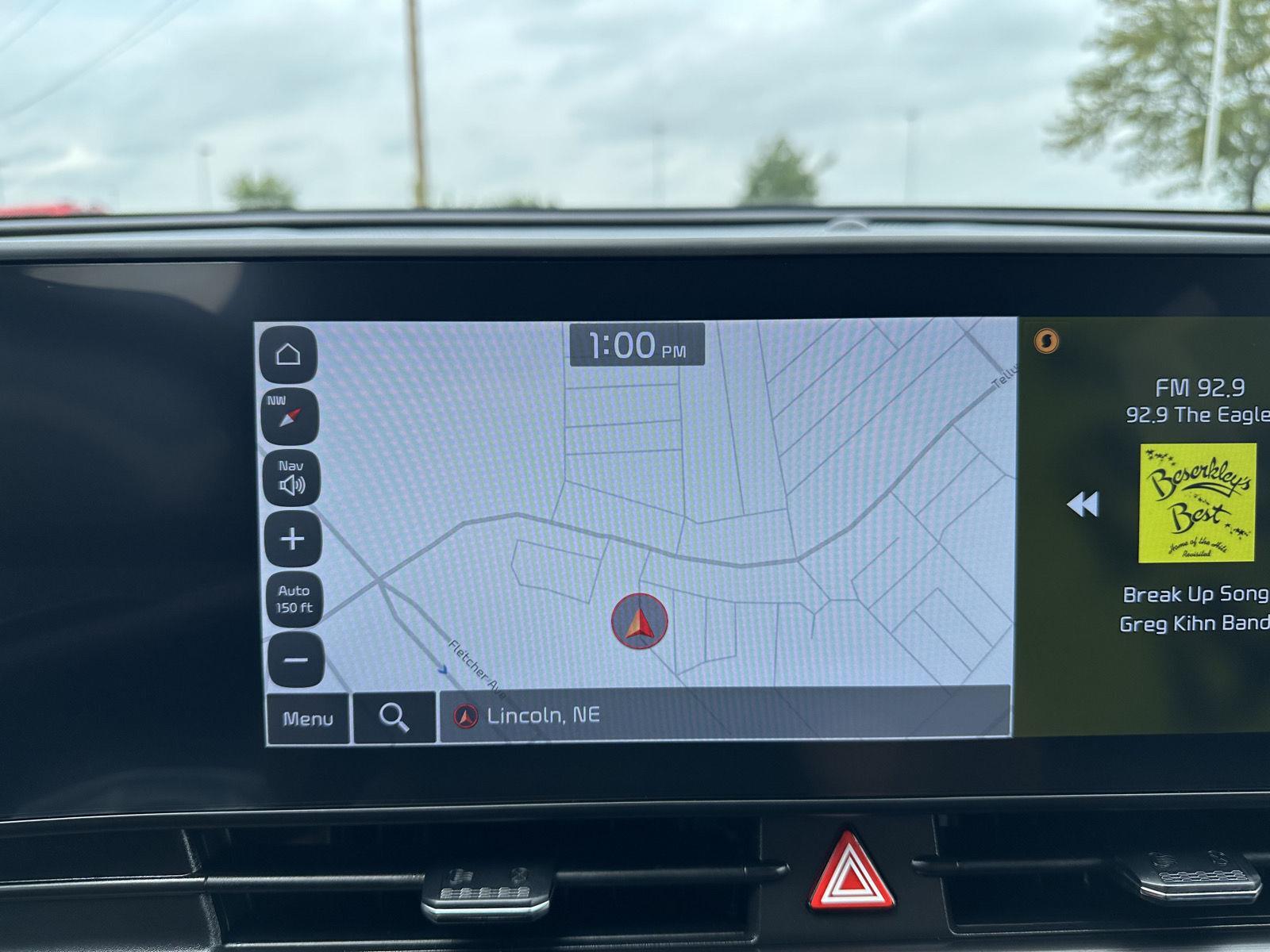 Vehicle photo 25
