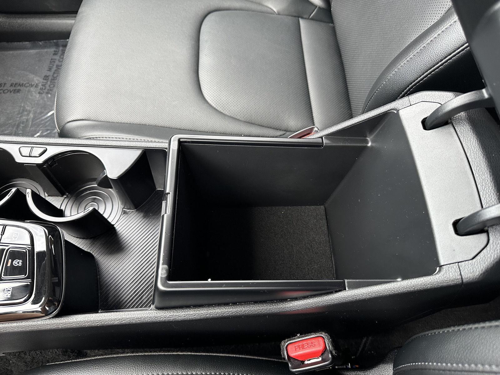 Vehicle photo 31