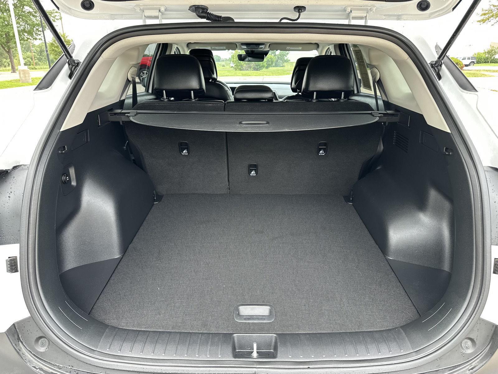 Vehicle photo 35