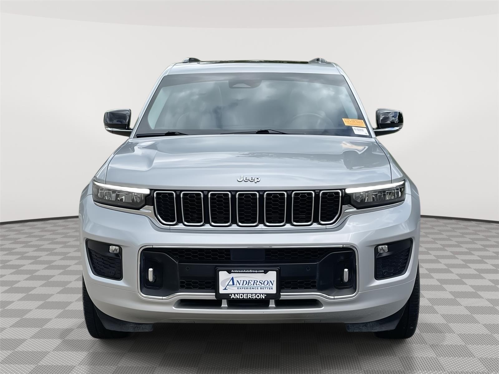 Vehicle photo 4