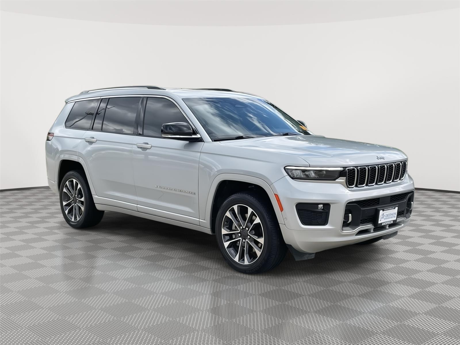 Vehicle photo 5