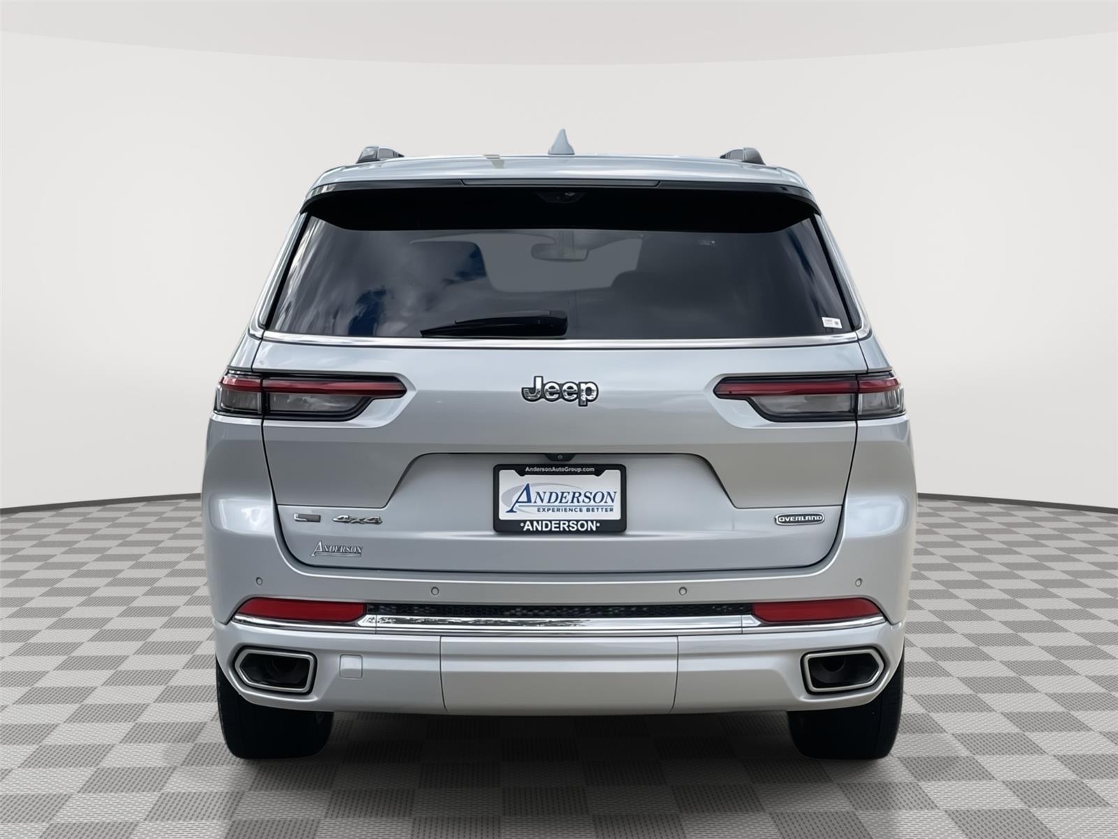 Vehicle photo 8