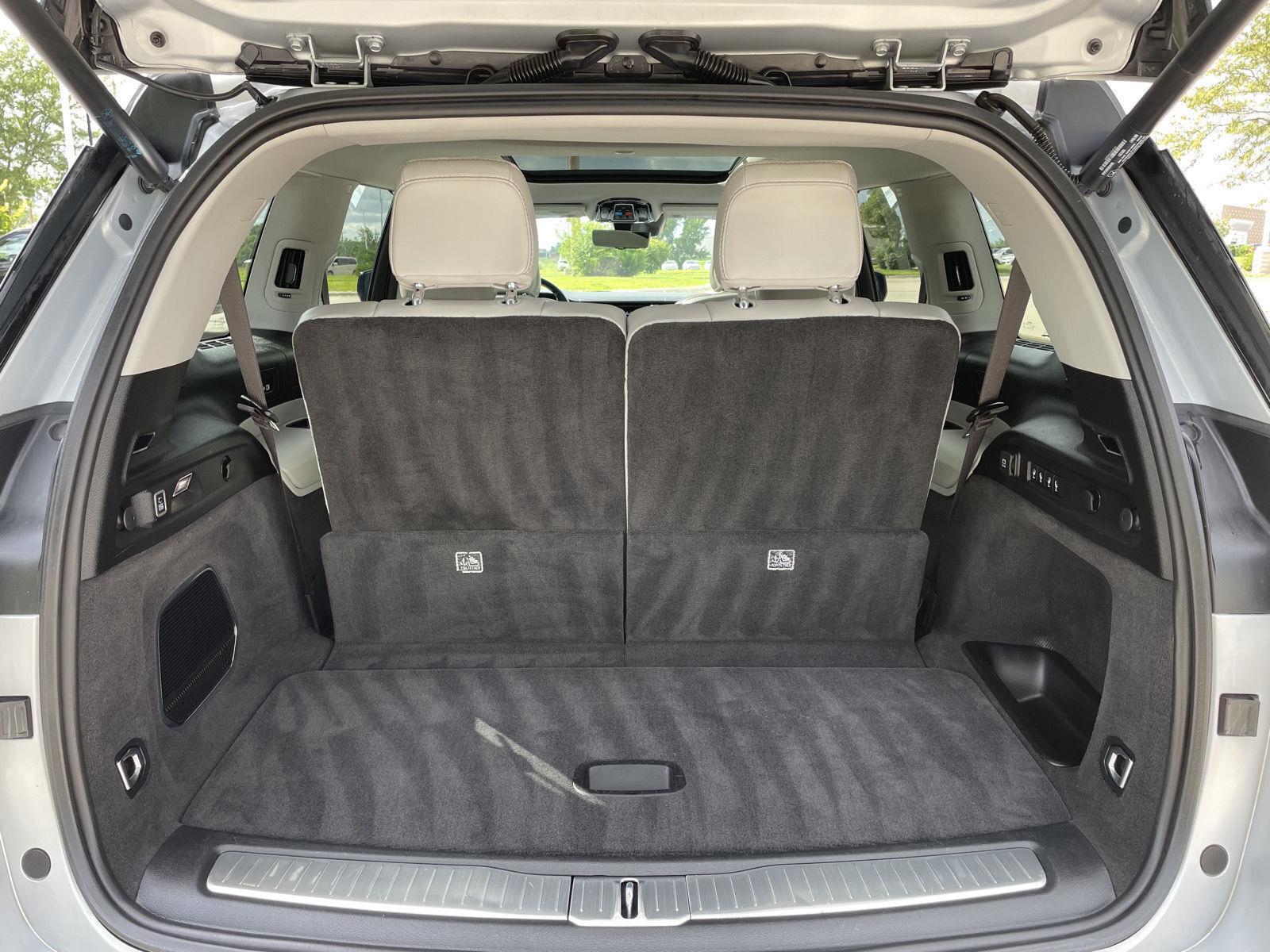 Vehicle photo 40
