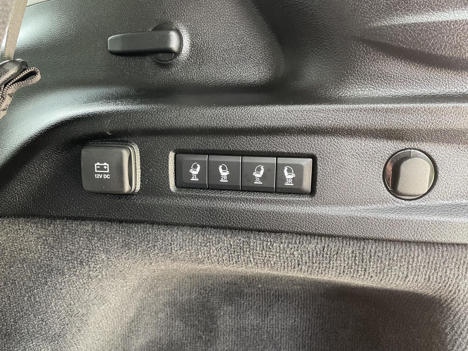 Vehicle photo 41