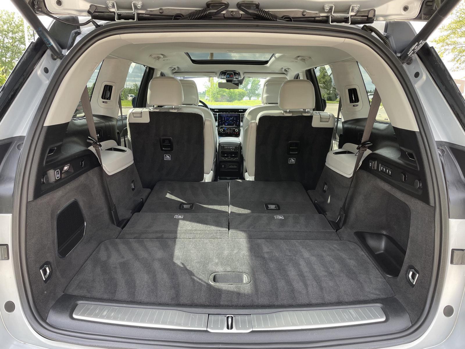 Vehicle photo 42