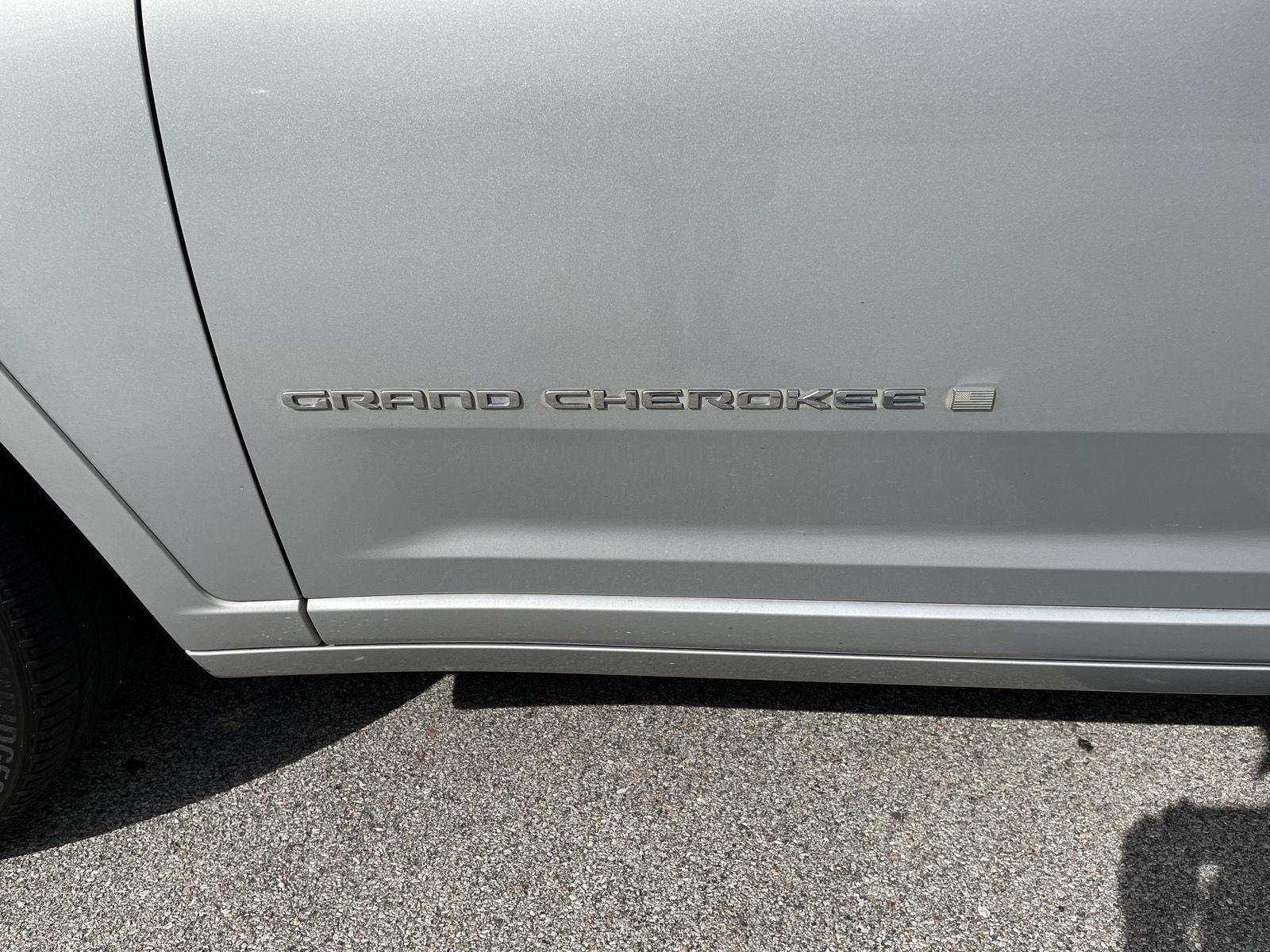 Vehicle photo 44
