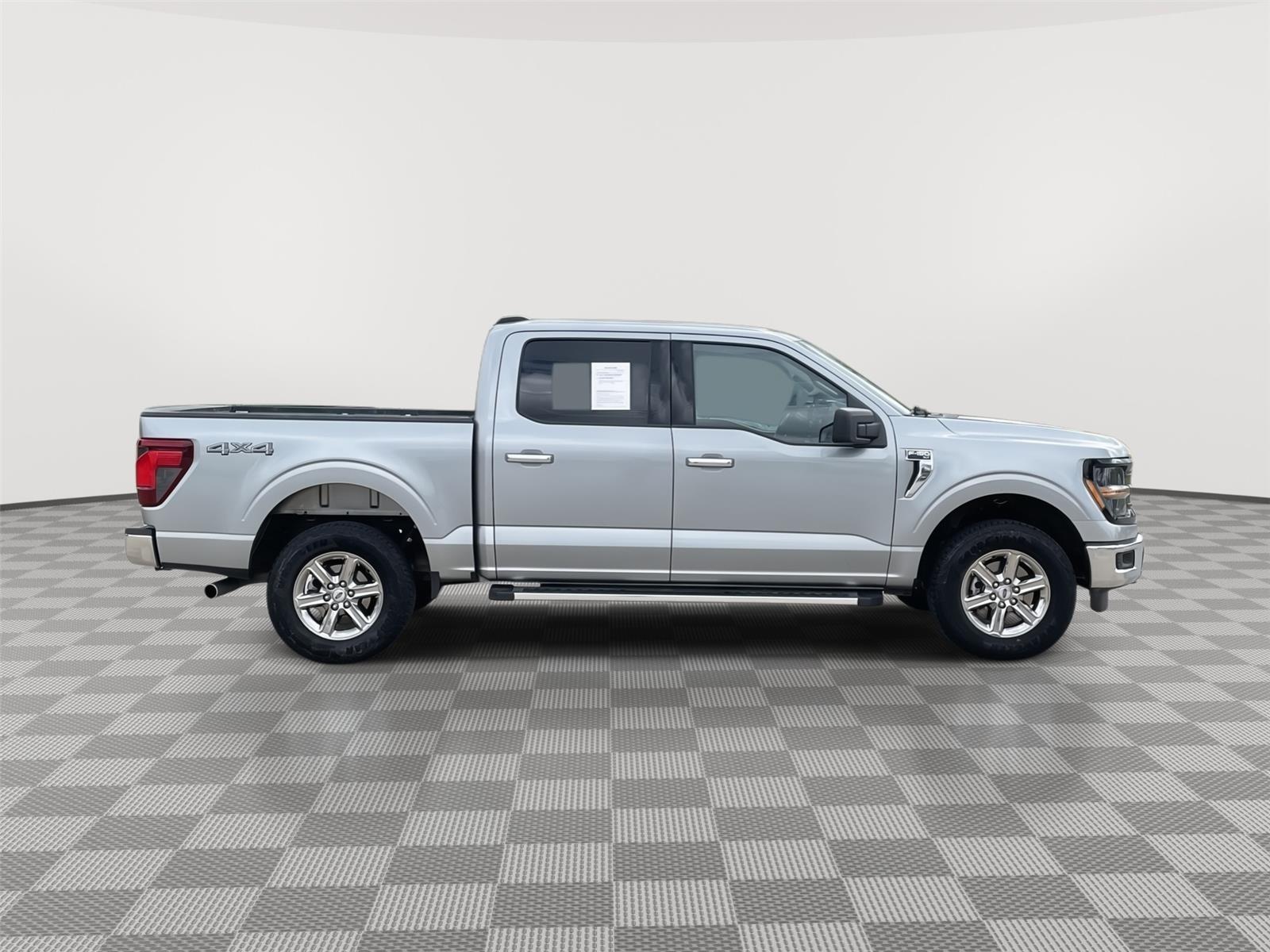 Vehicle photo 6