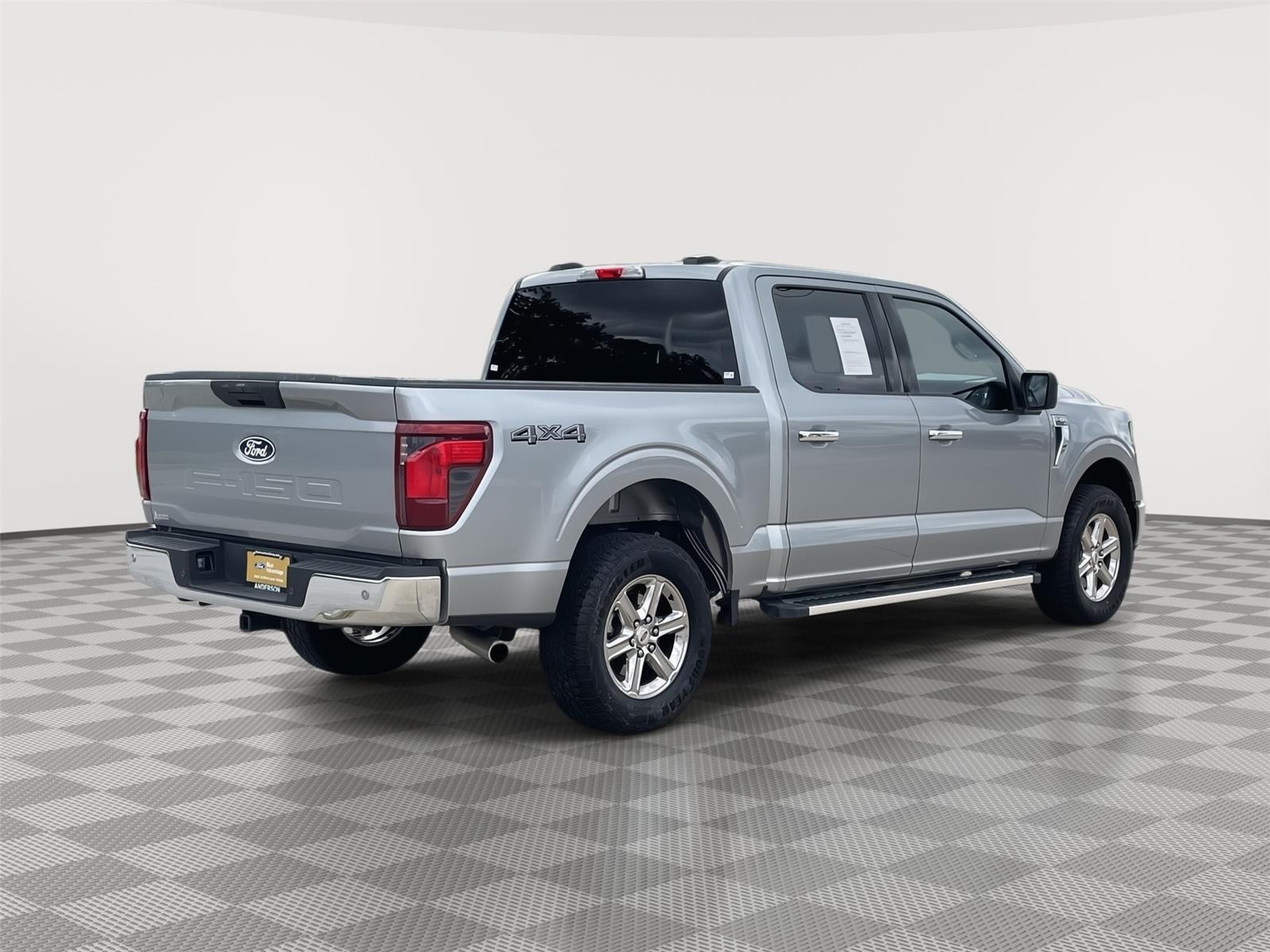 Vehicle photo 7