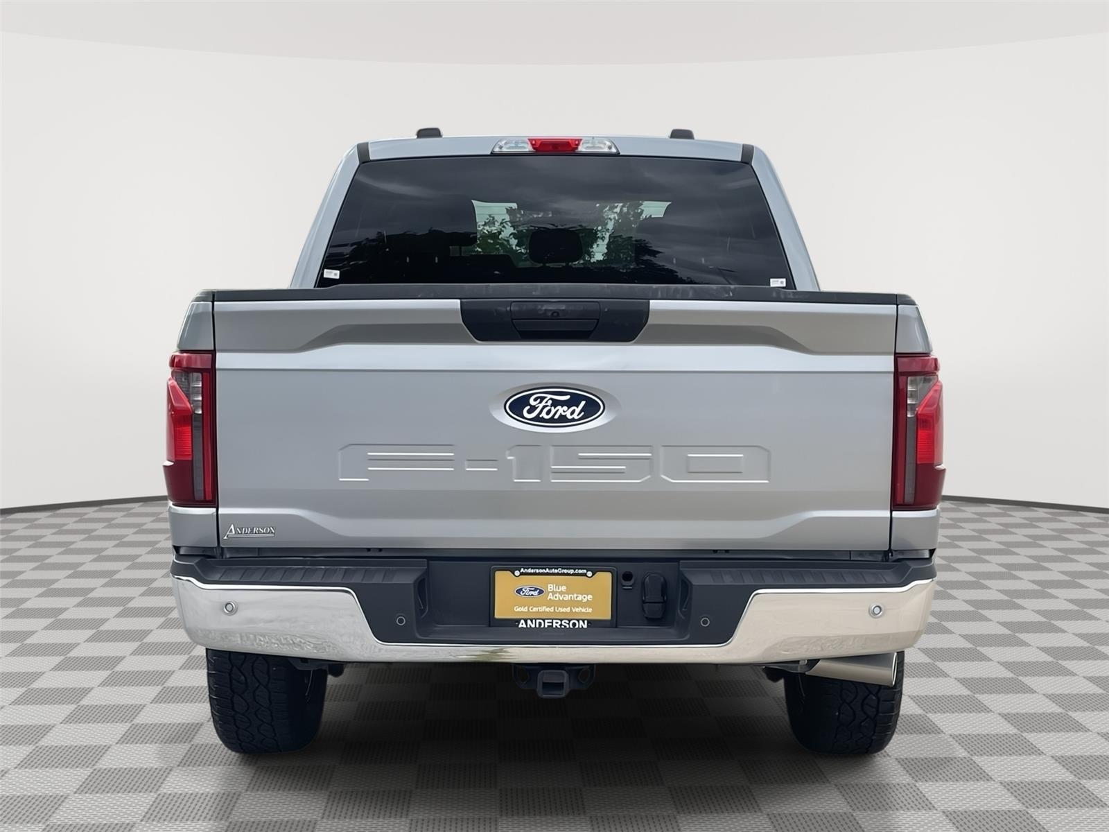 Vehicle photo 8
