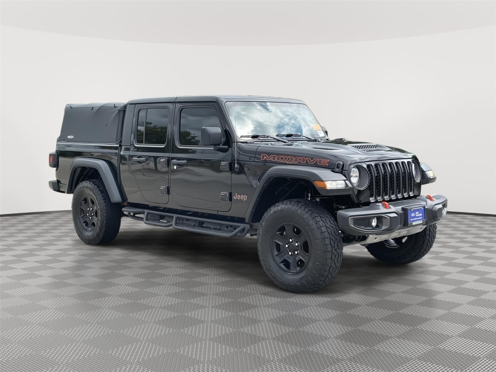 Vehicle photo 5