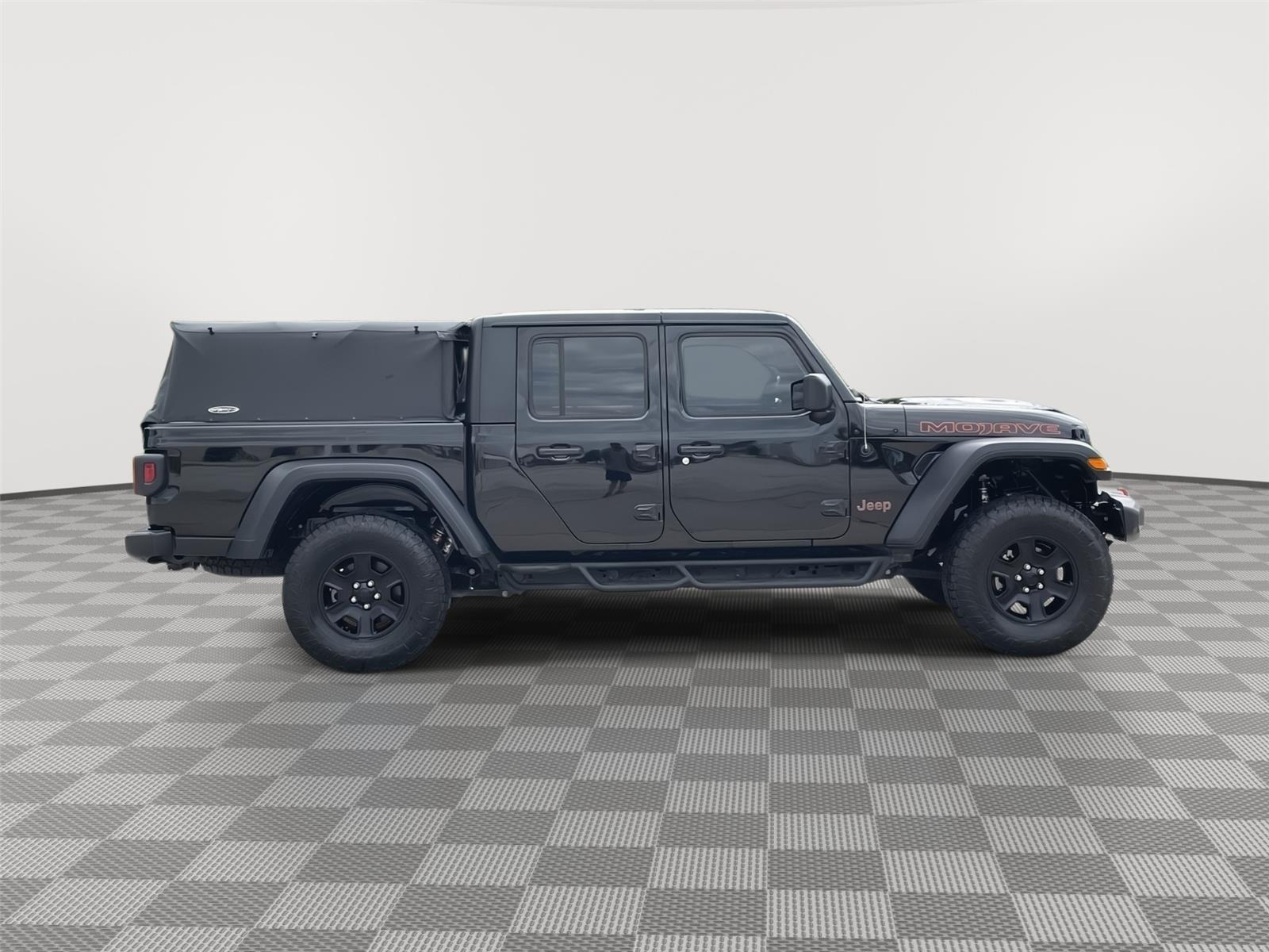Vehicle photo 6