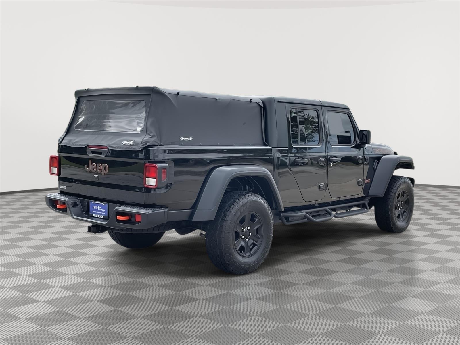 Vehicle photo 7