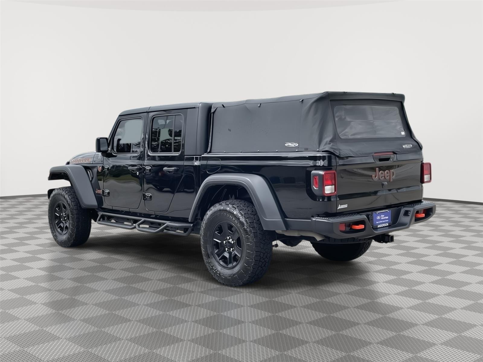 Vehicle photo 9