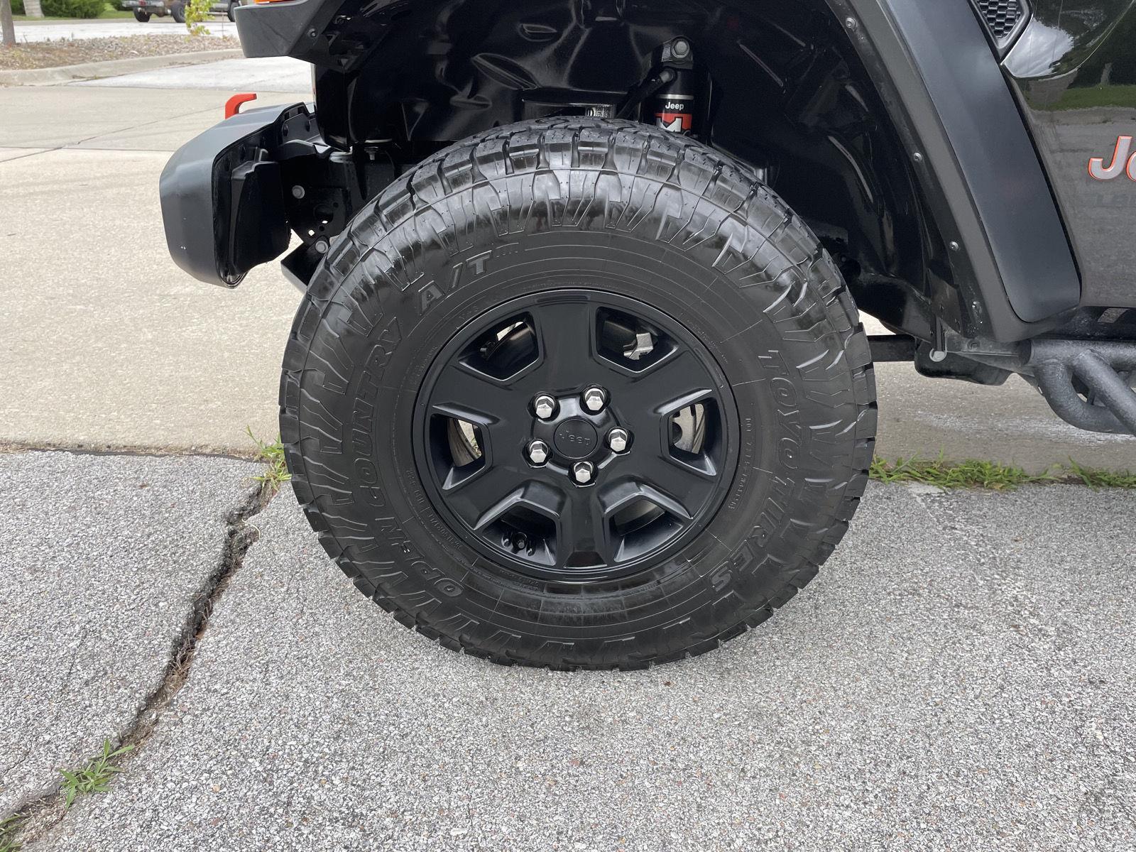 Vehicle photo 10