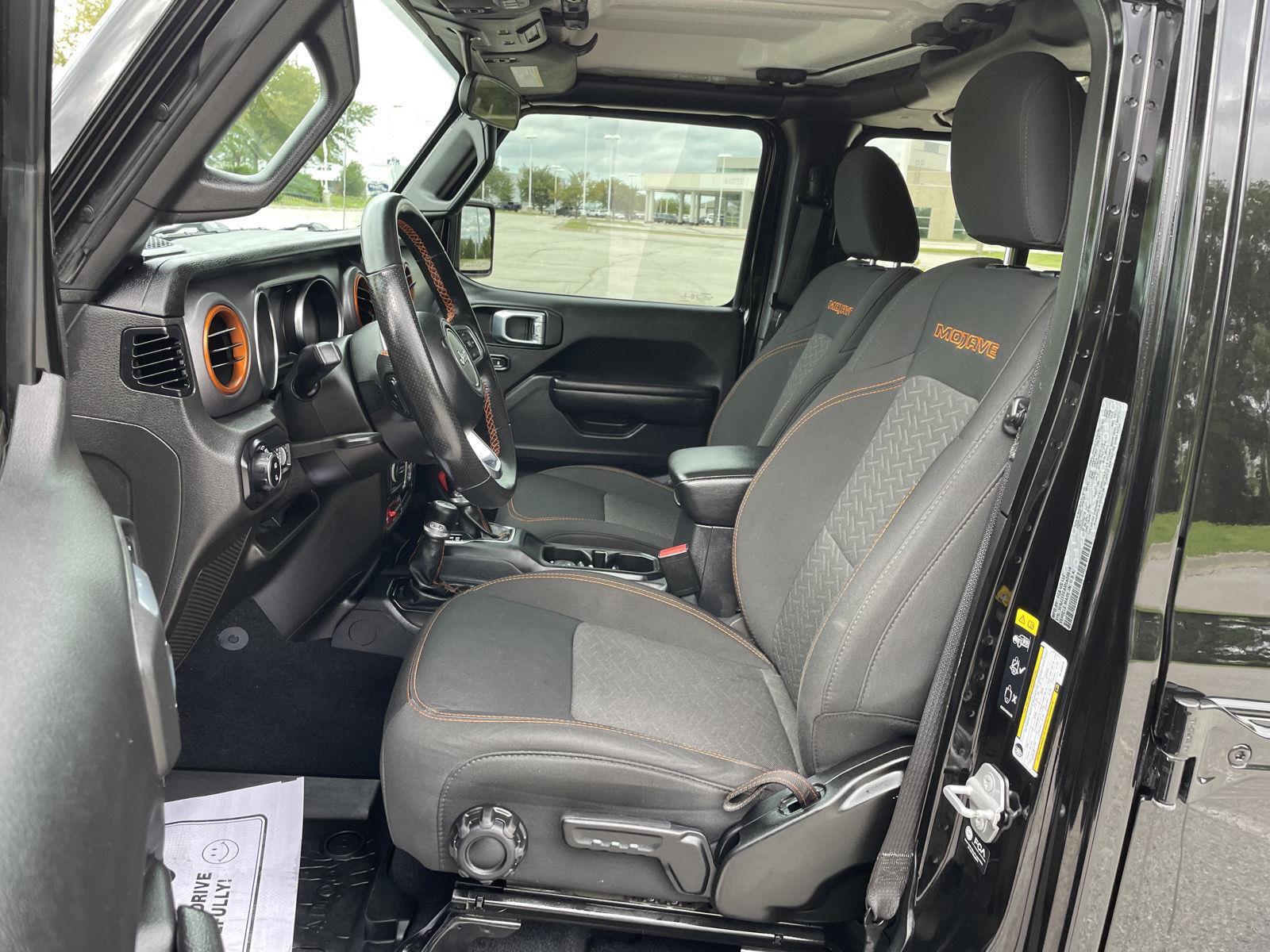 Vehicle photo 16