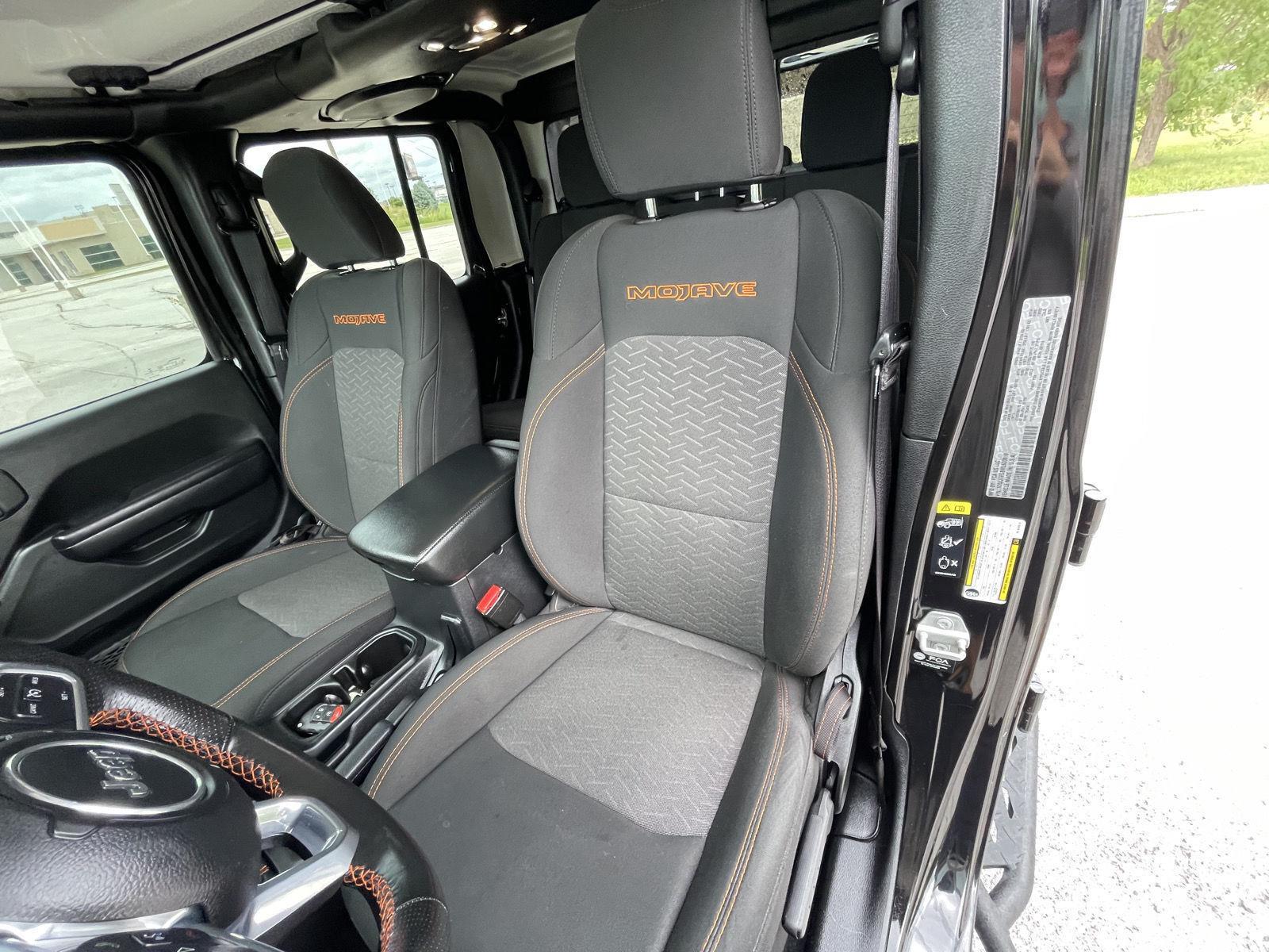 Vehicle photo 17