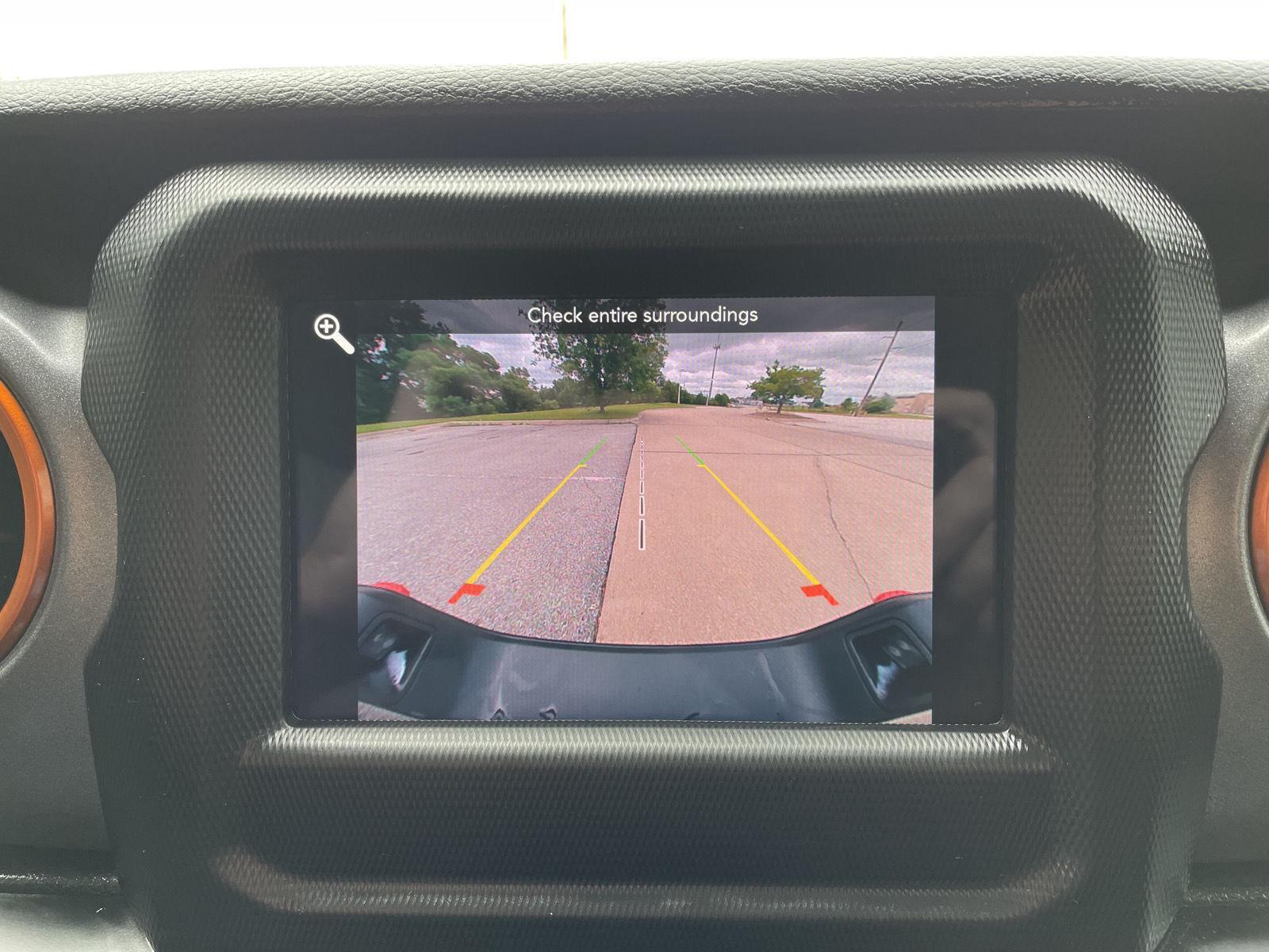 Vehicle photo 22