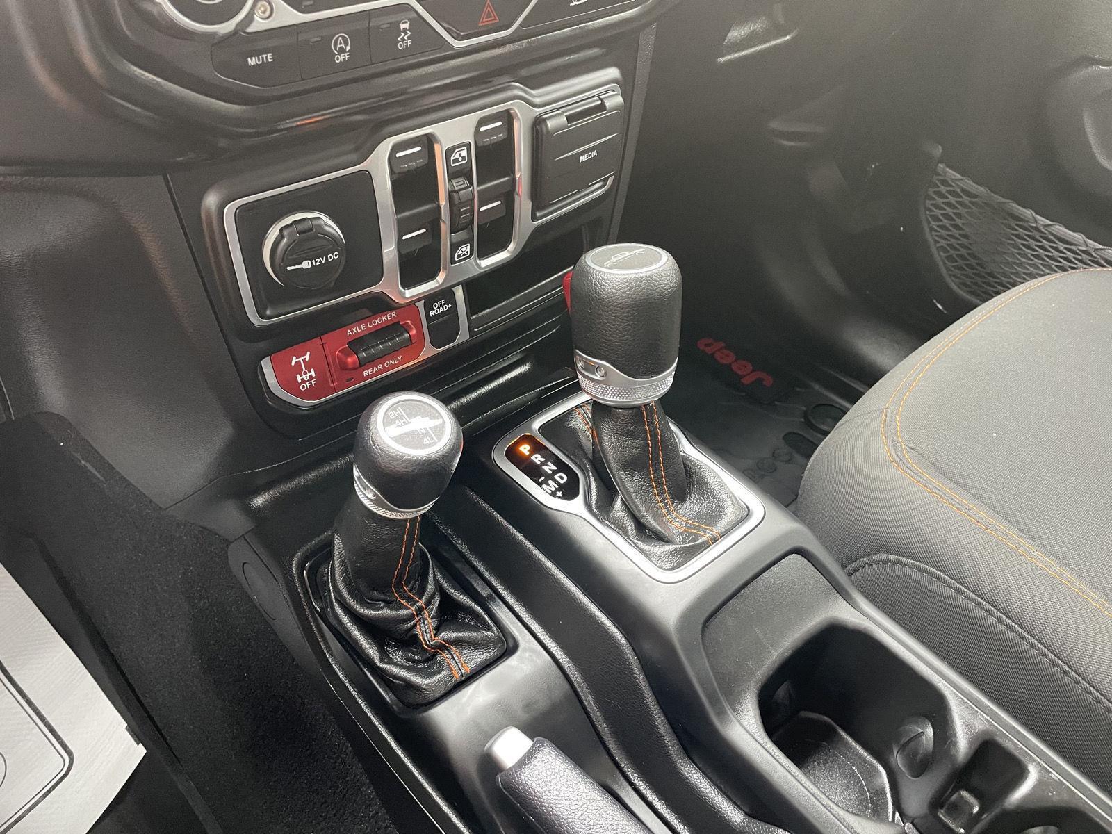 Vehicle photo 27