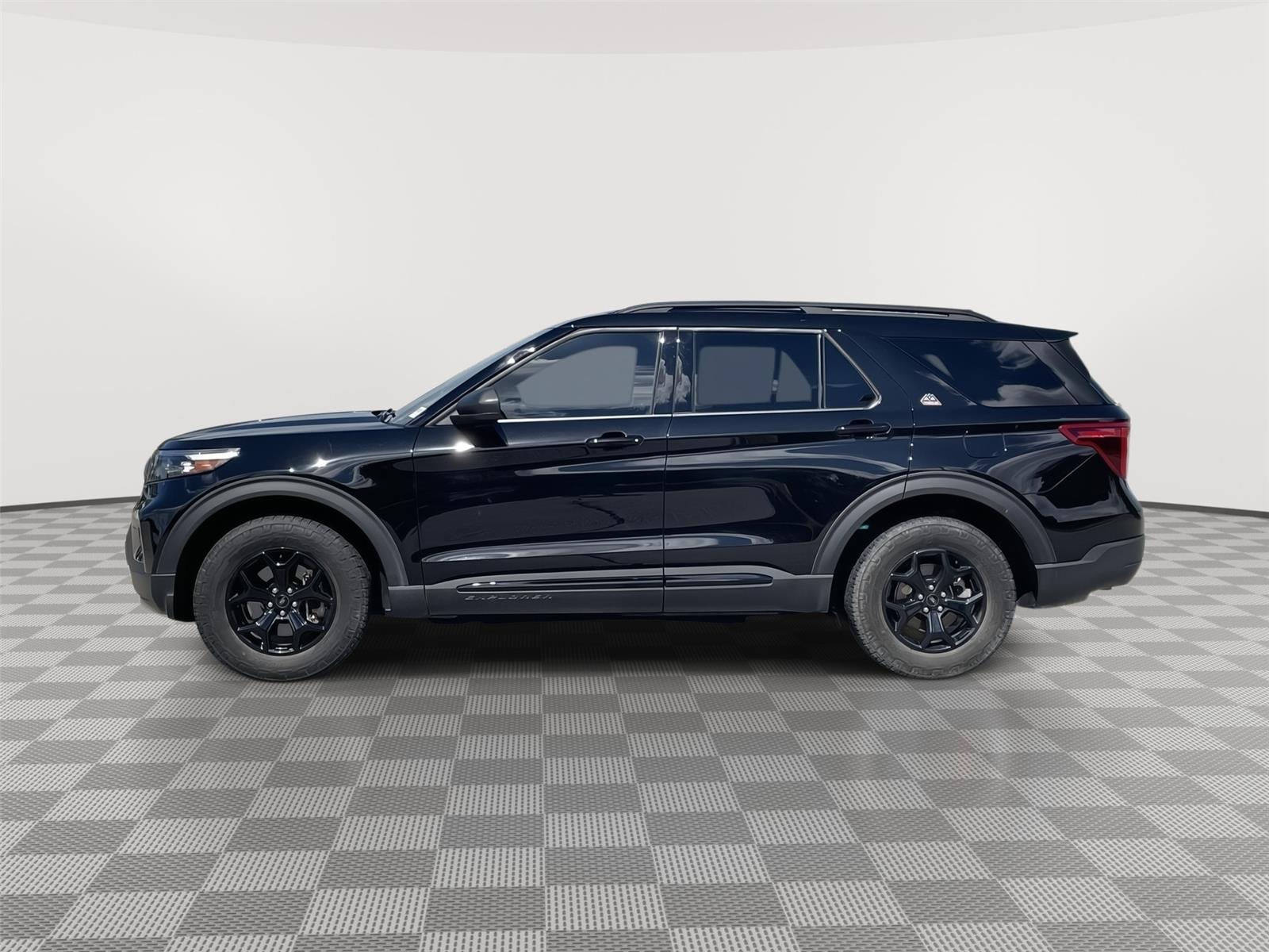 Vehicle photo 2