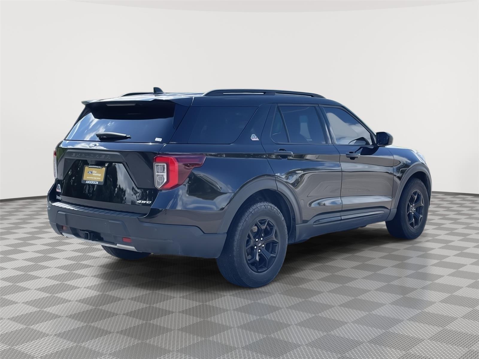 Vehicle photo 7