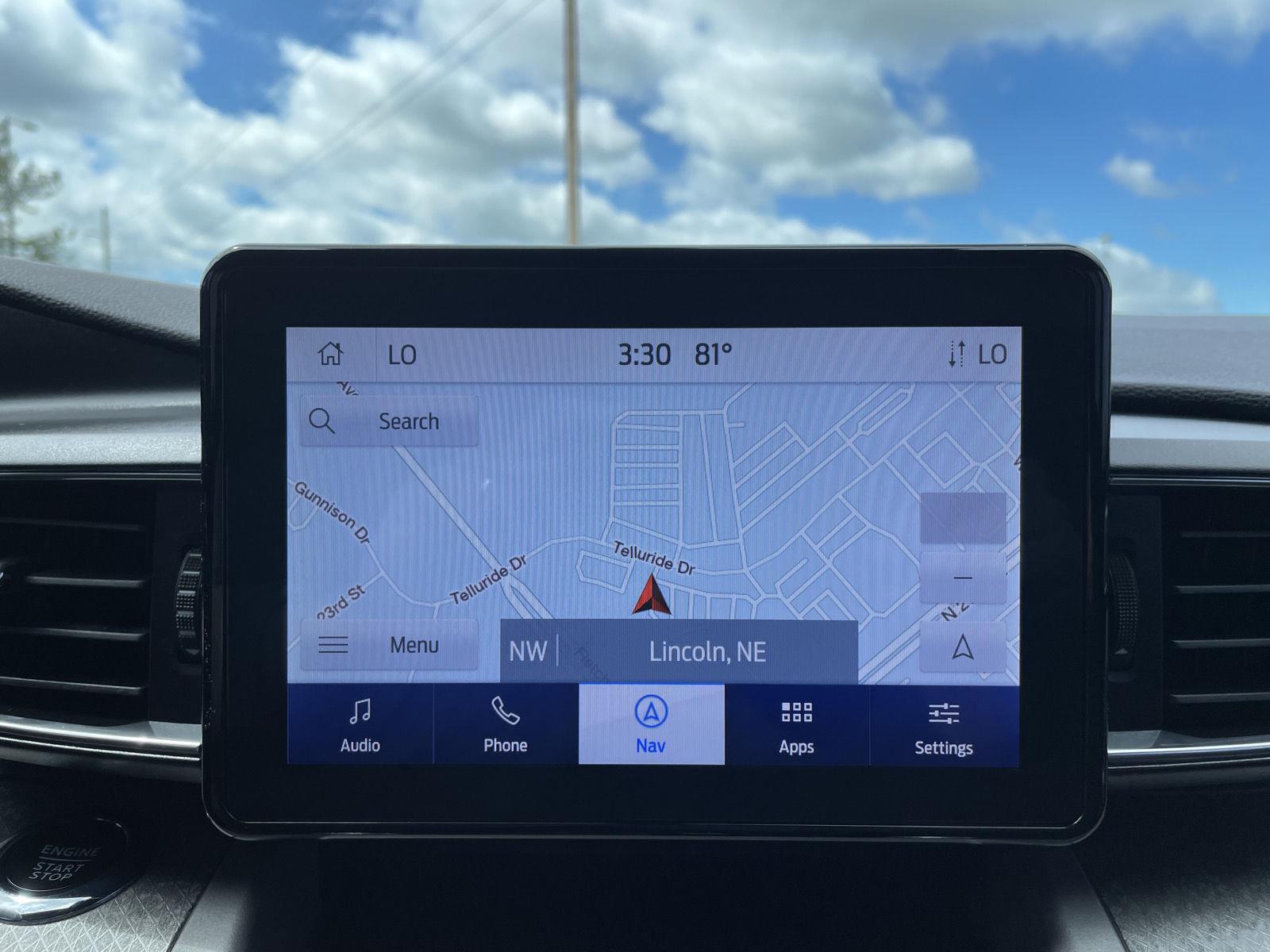 Vehicle photo 25