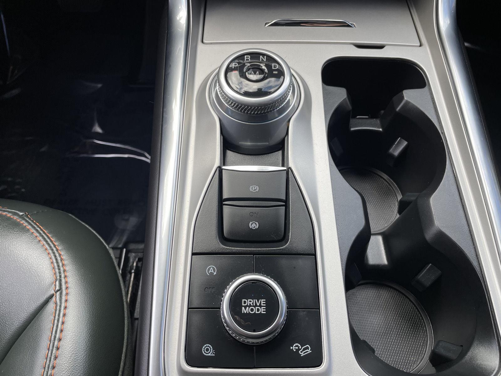 Vehicle photo 31