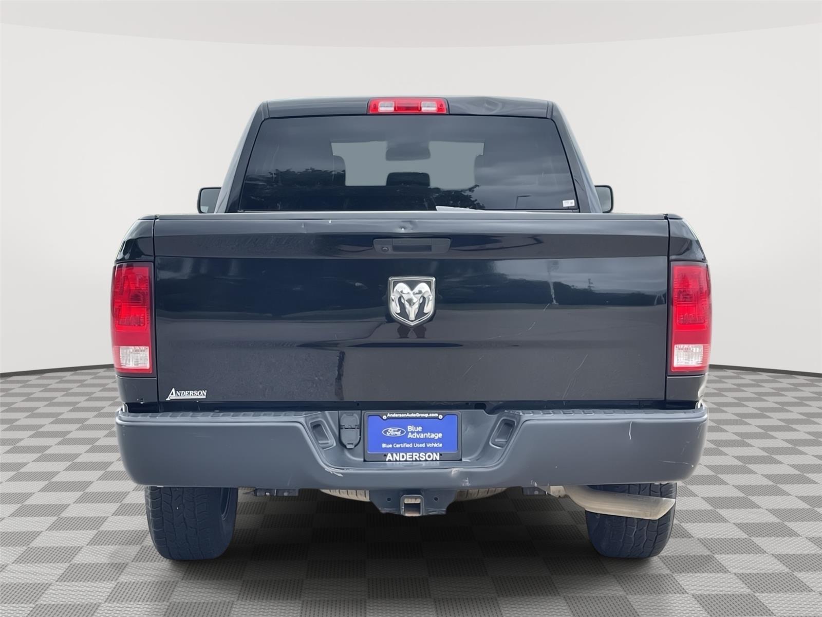 Vehicle photo 8