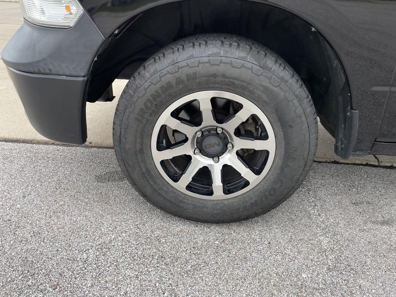 Vehicle photo 10