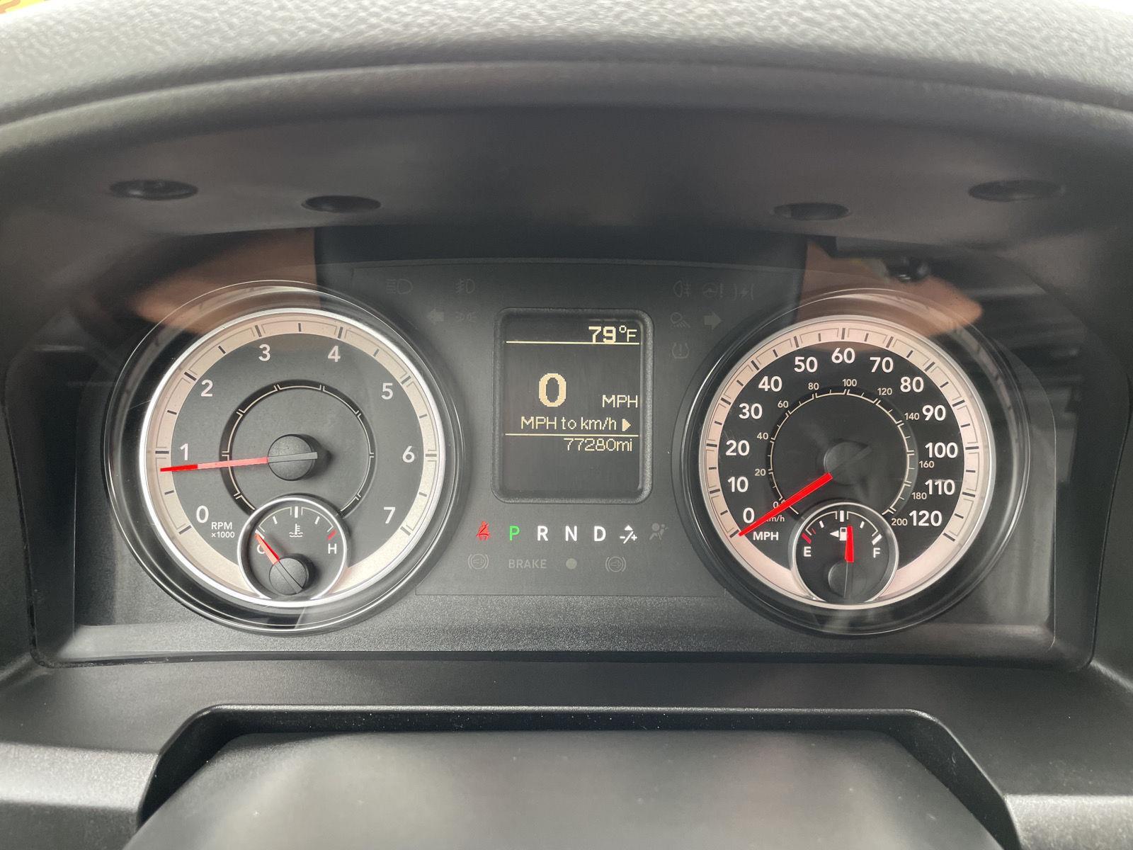 Vehicle photo 14