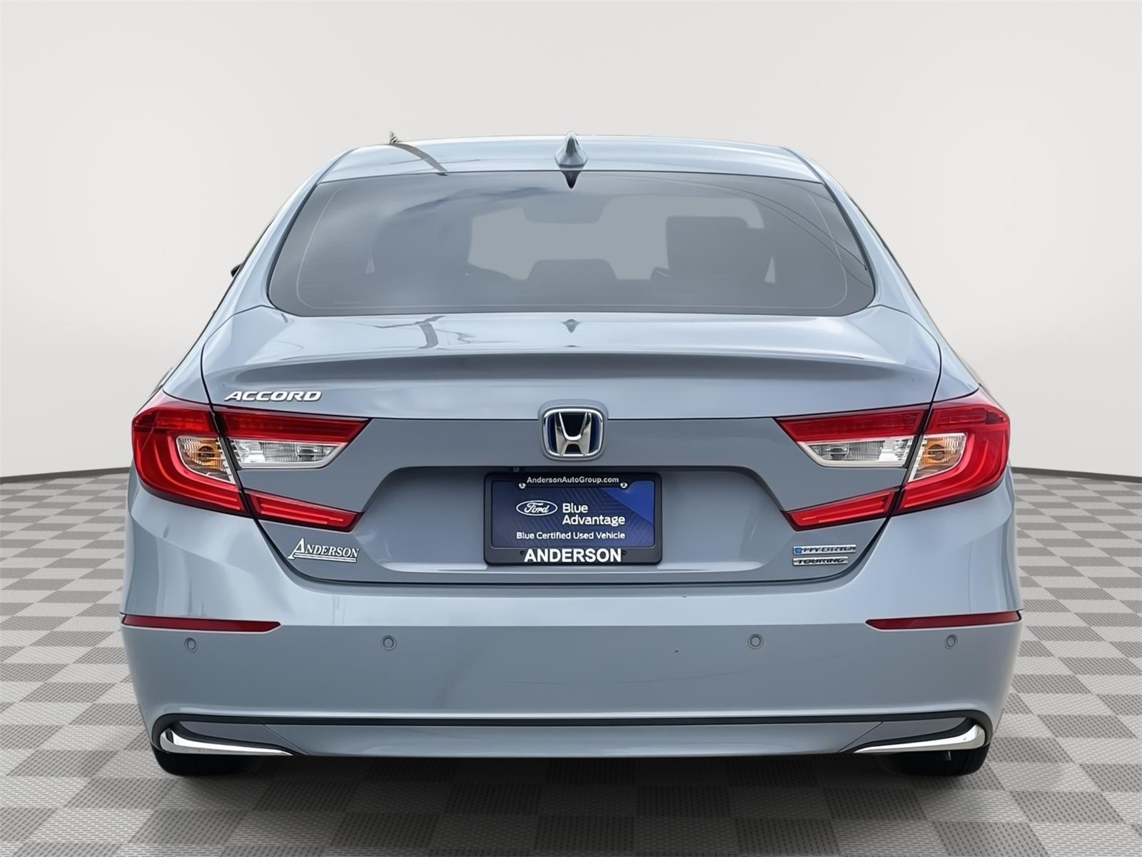 Vehicle photo 8