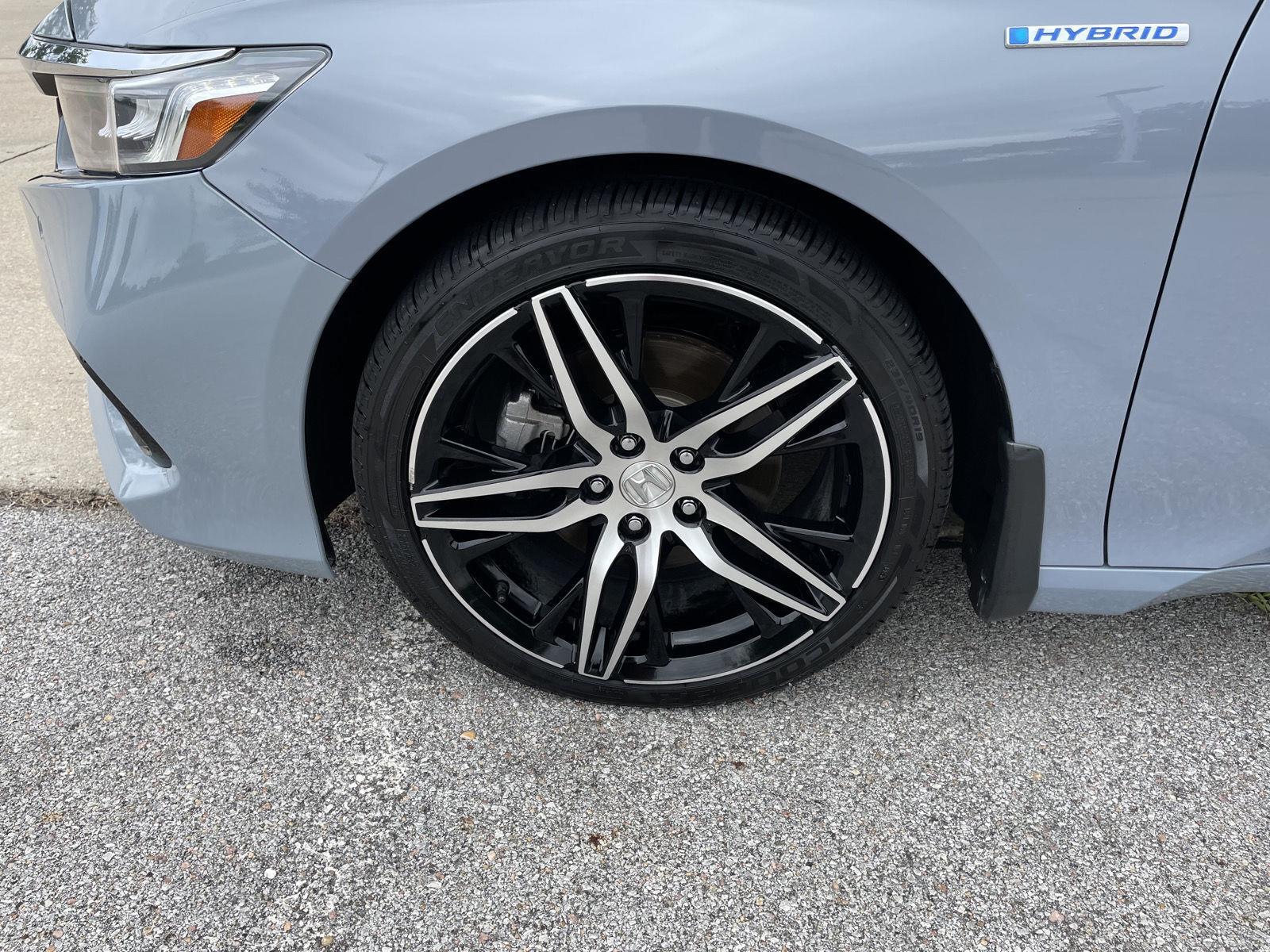 Vehicle photo 10