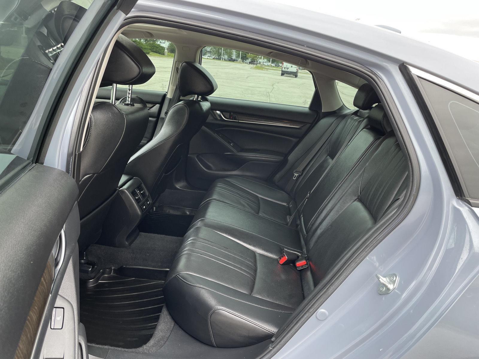 Vehicle photo 20