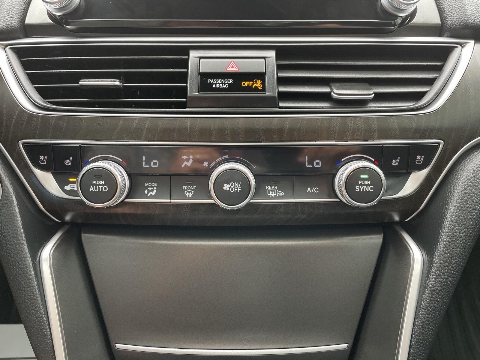 Vehicle photo 27