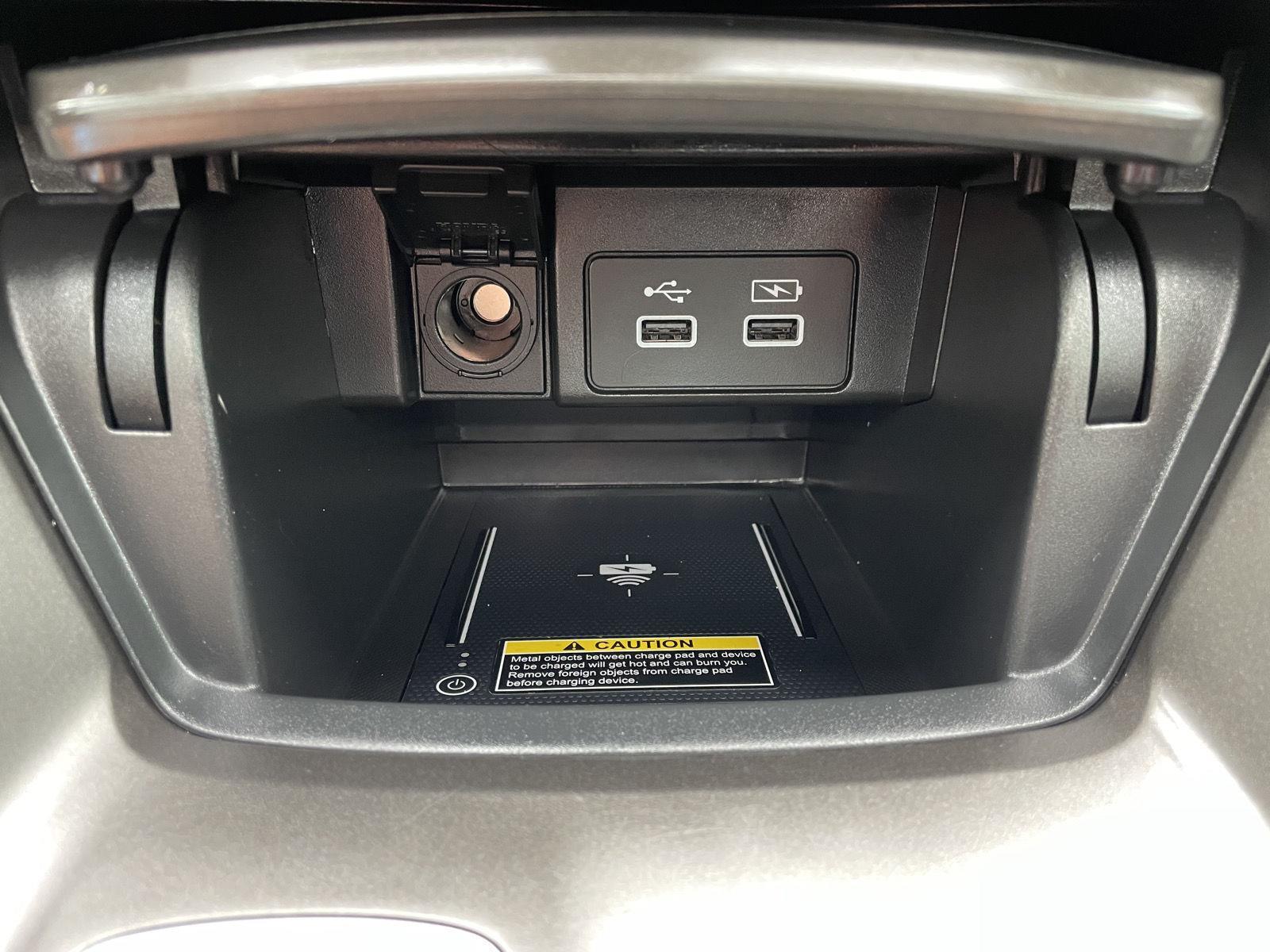 Vehicle photo 30
