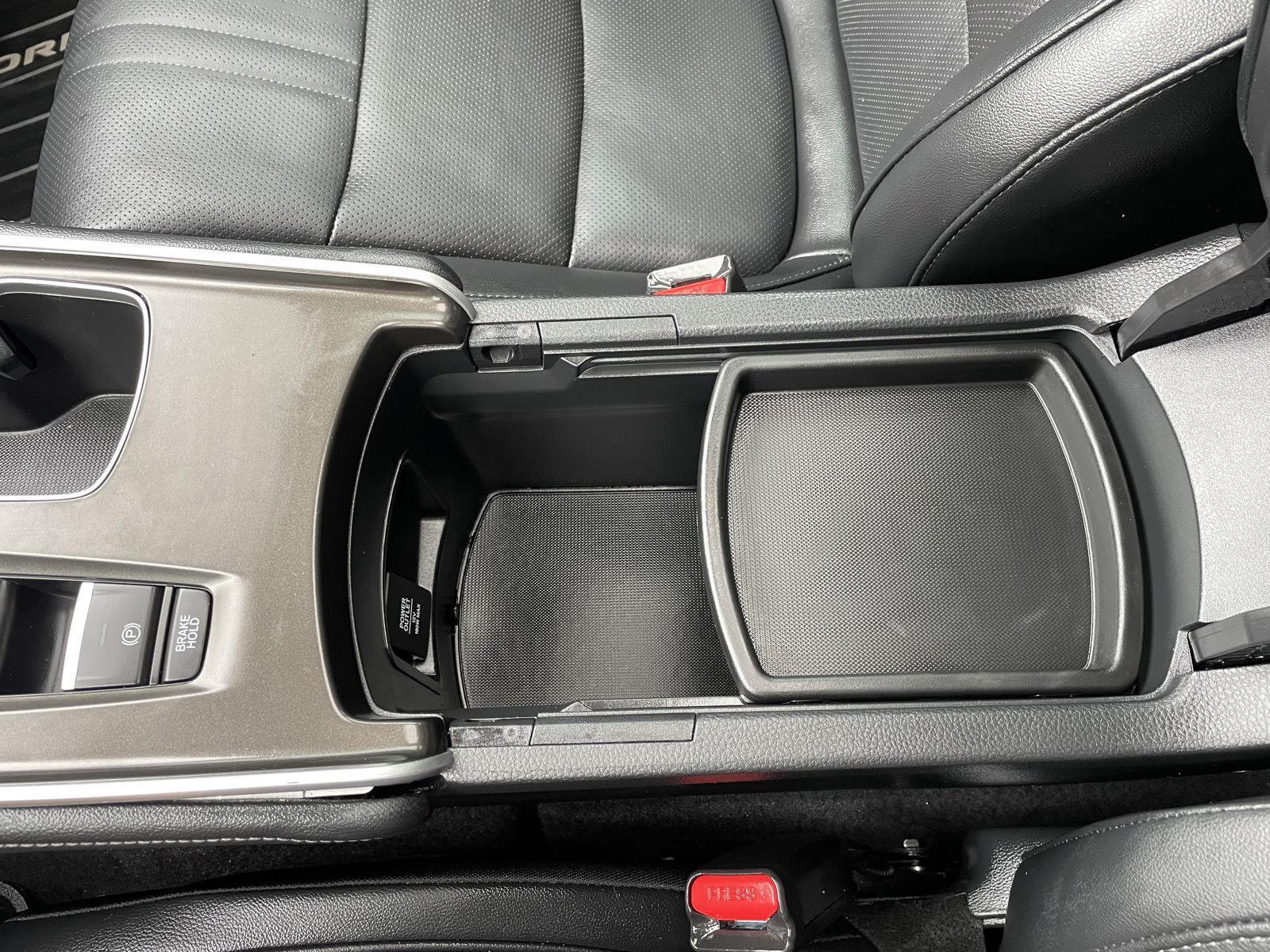 Vehicle photo 33