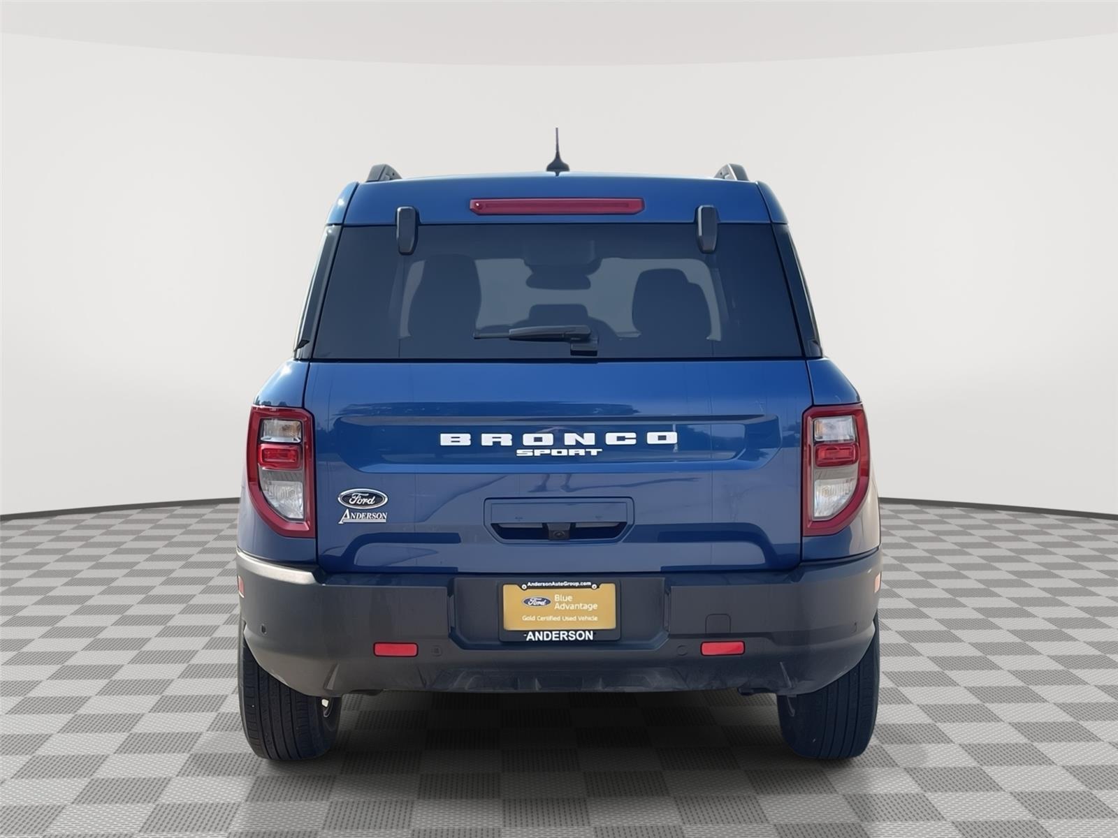Vehicle photo 8