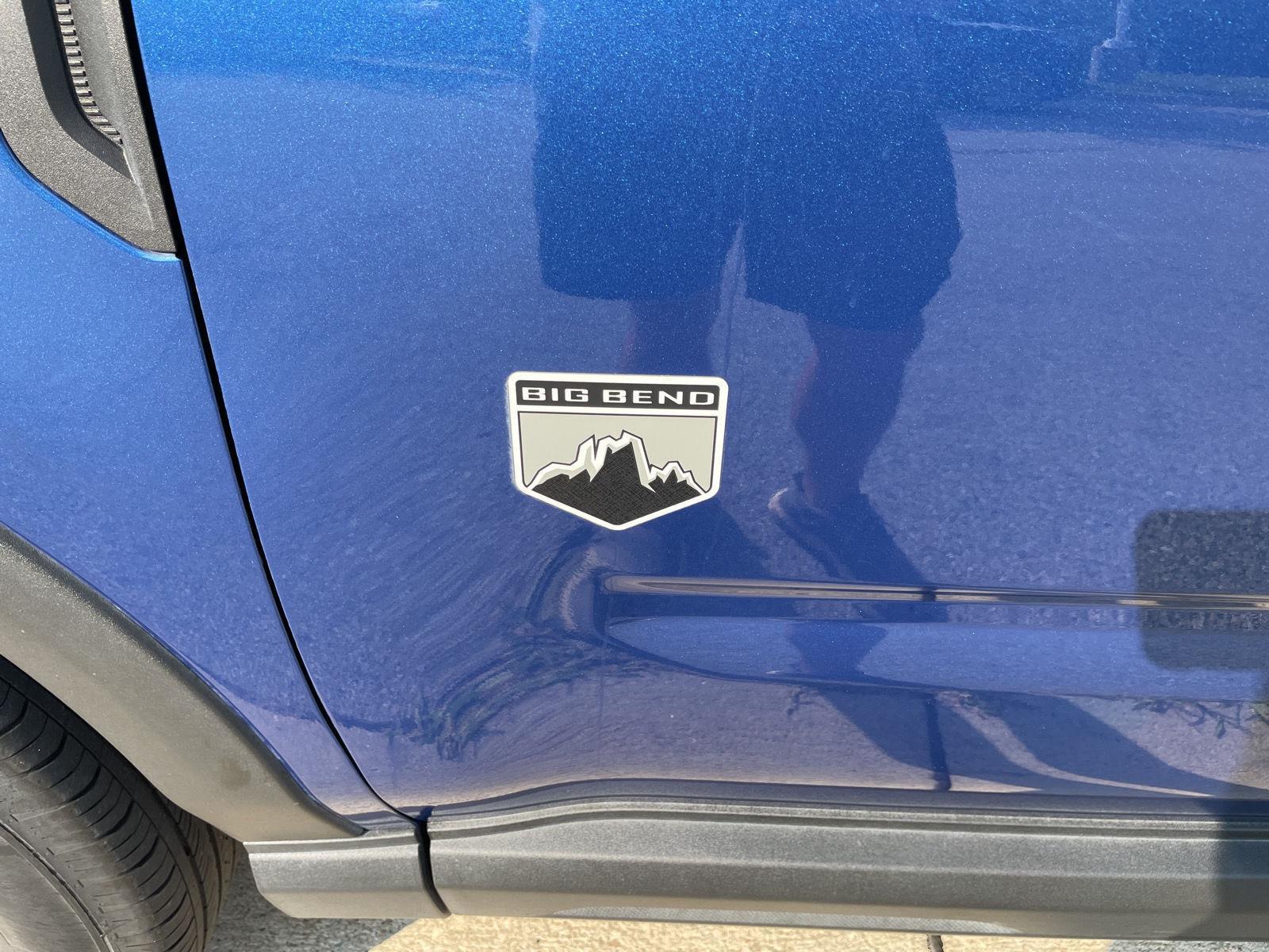 Vehicle photo 34
